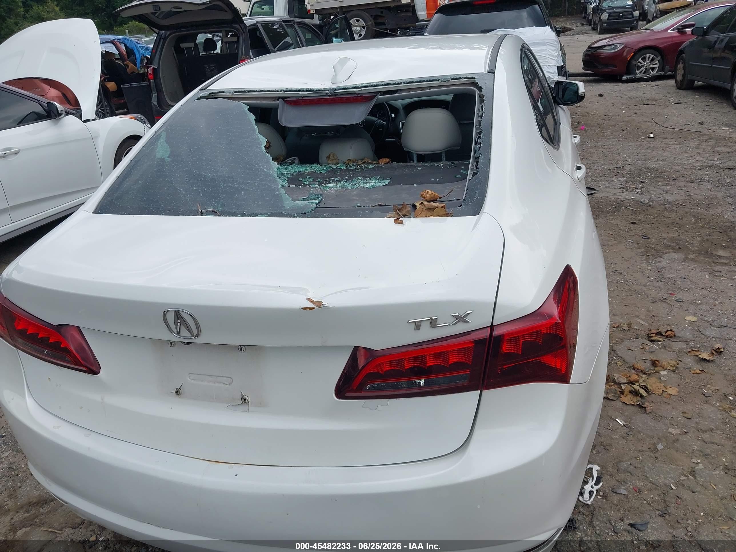 2015 Acura Tlx   Белый vin: 19UUB1F3XFA024202
