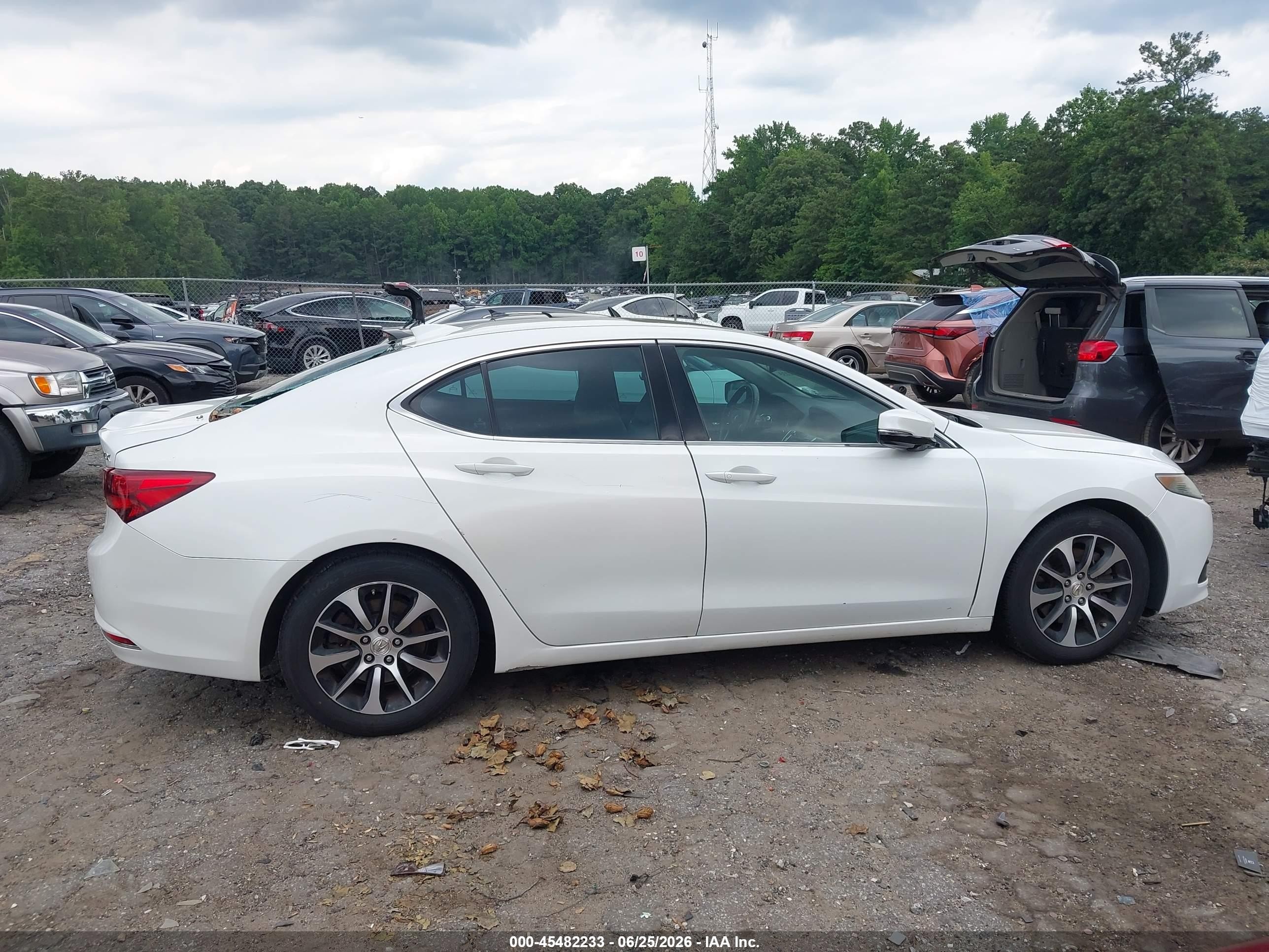 2015 Acura Tlx   Белый vin: 19UUB1F3XFA024202