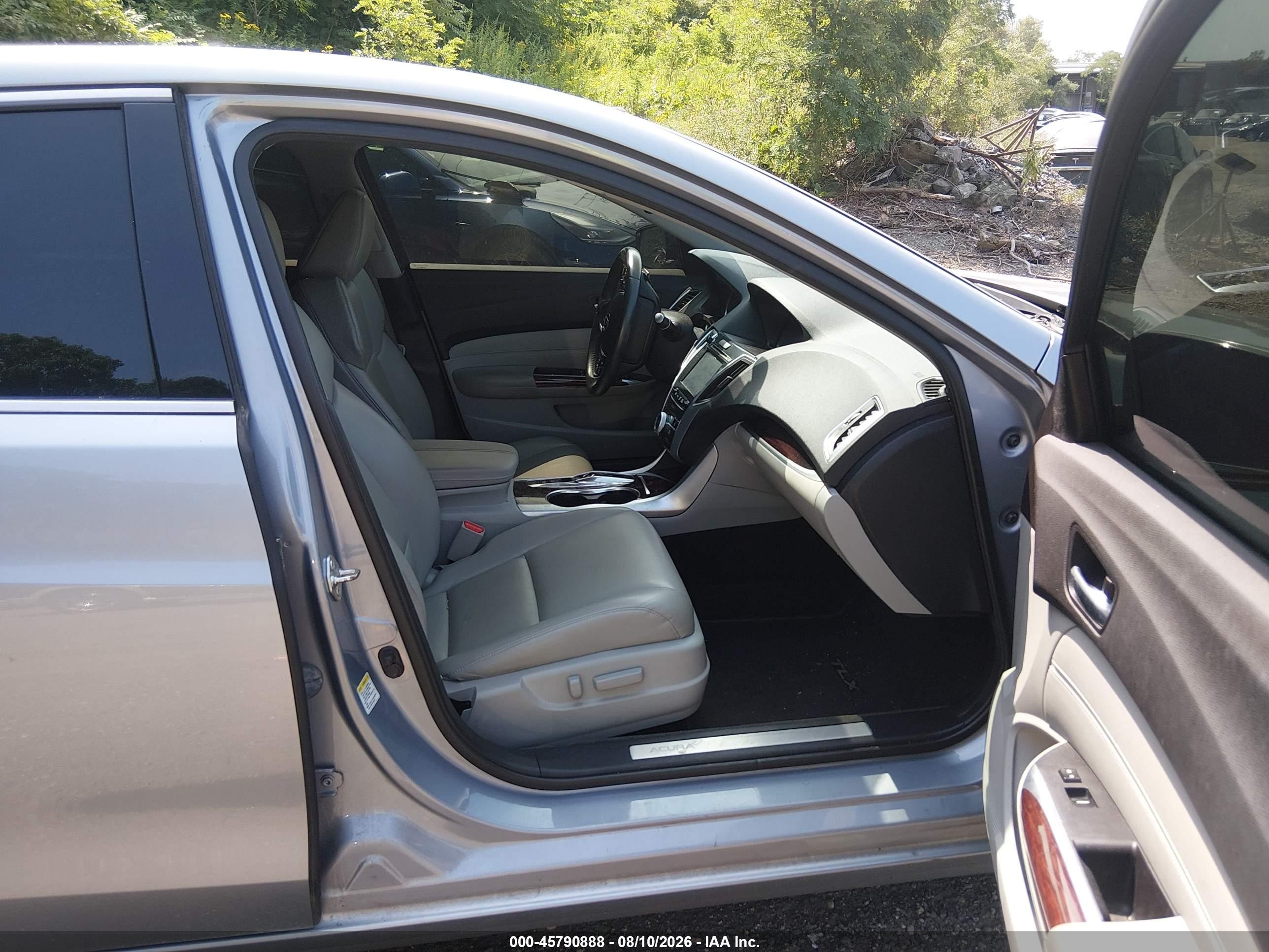 2015 Acura Tlx V6 Серебряный vin: 19UUB2F33FA010115