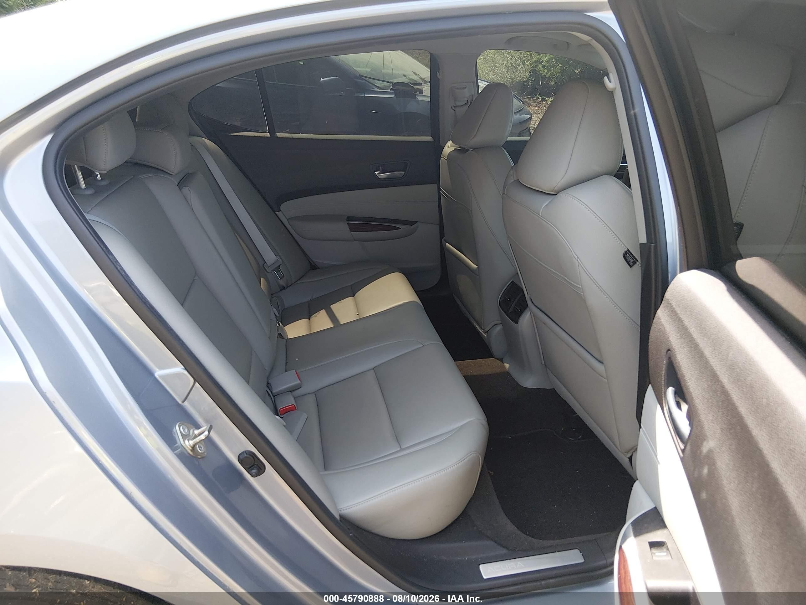 2015 Acura Tlx V6 Серебряный vin: 19UUB2F33FA010115