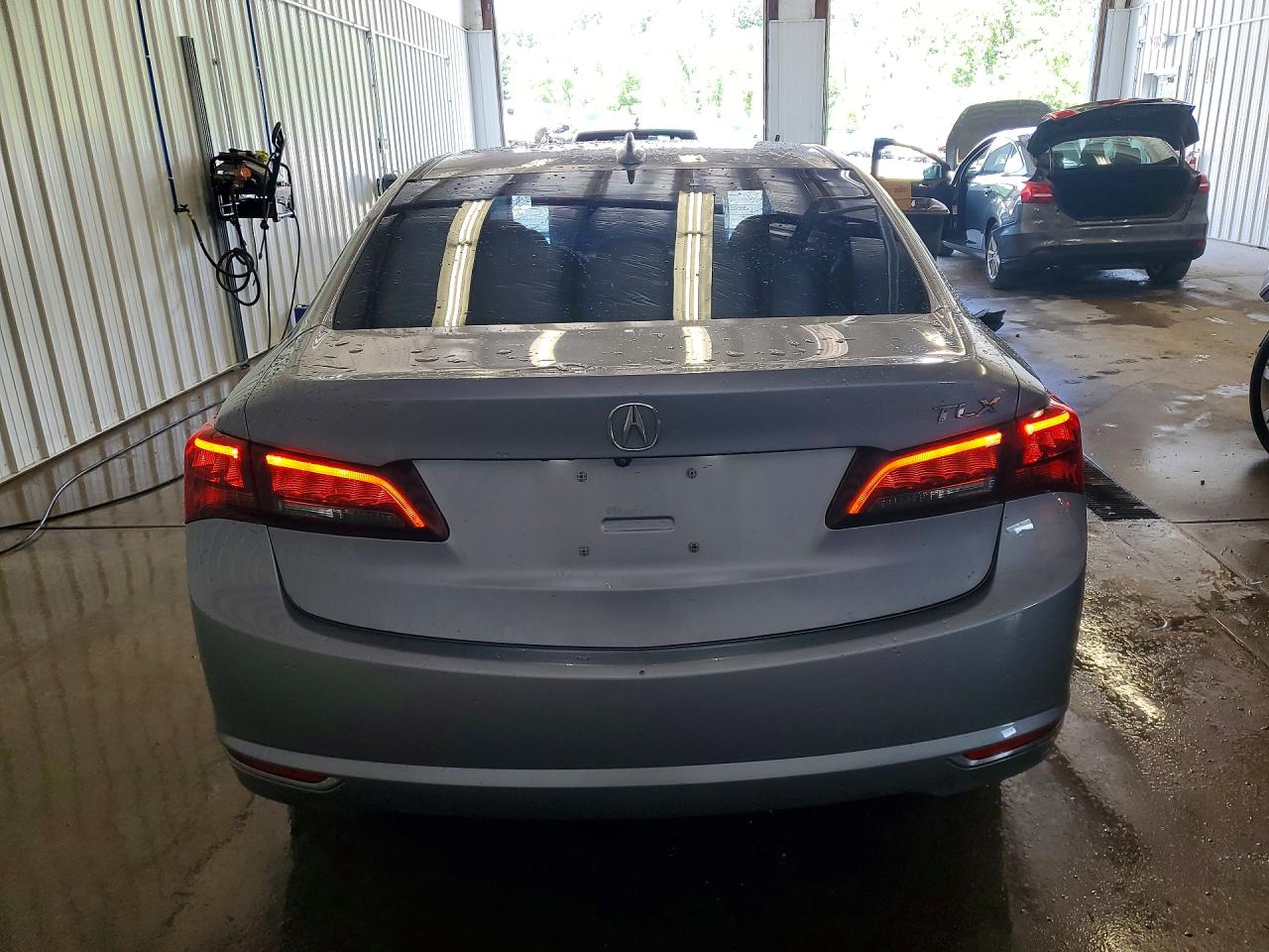 2015 Acura Tlx Silver vin: 19UUB2F3XFA016624