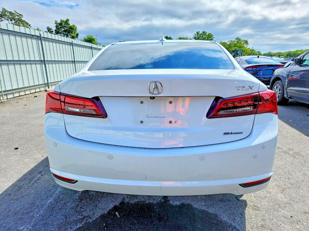 2015 Acura Tlx Advance White vin: 19UUB3F75FA009010