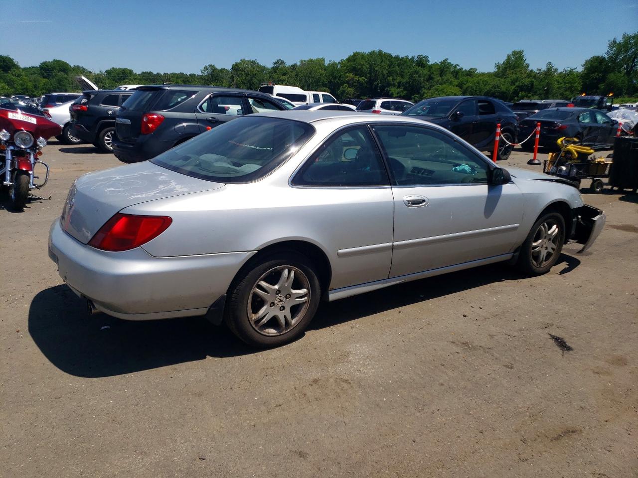 1998 Acura 2.3cl Silver vin: 19UYA3245WL008637