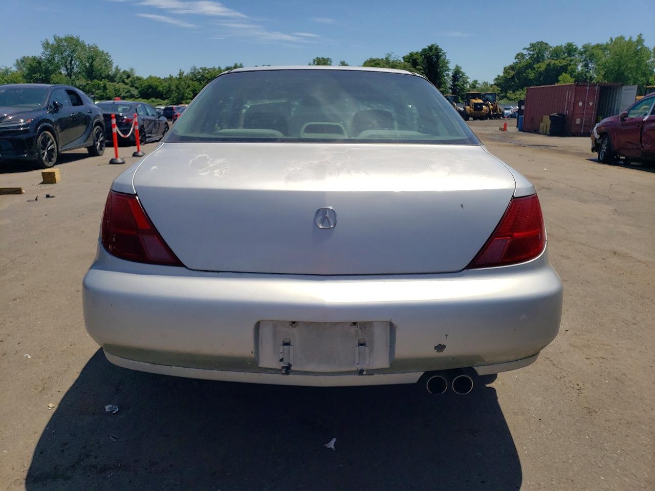 1998 Acura 2.3cl Silver vin: 19UYA3245WL008637