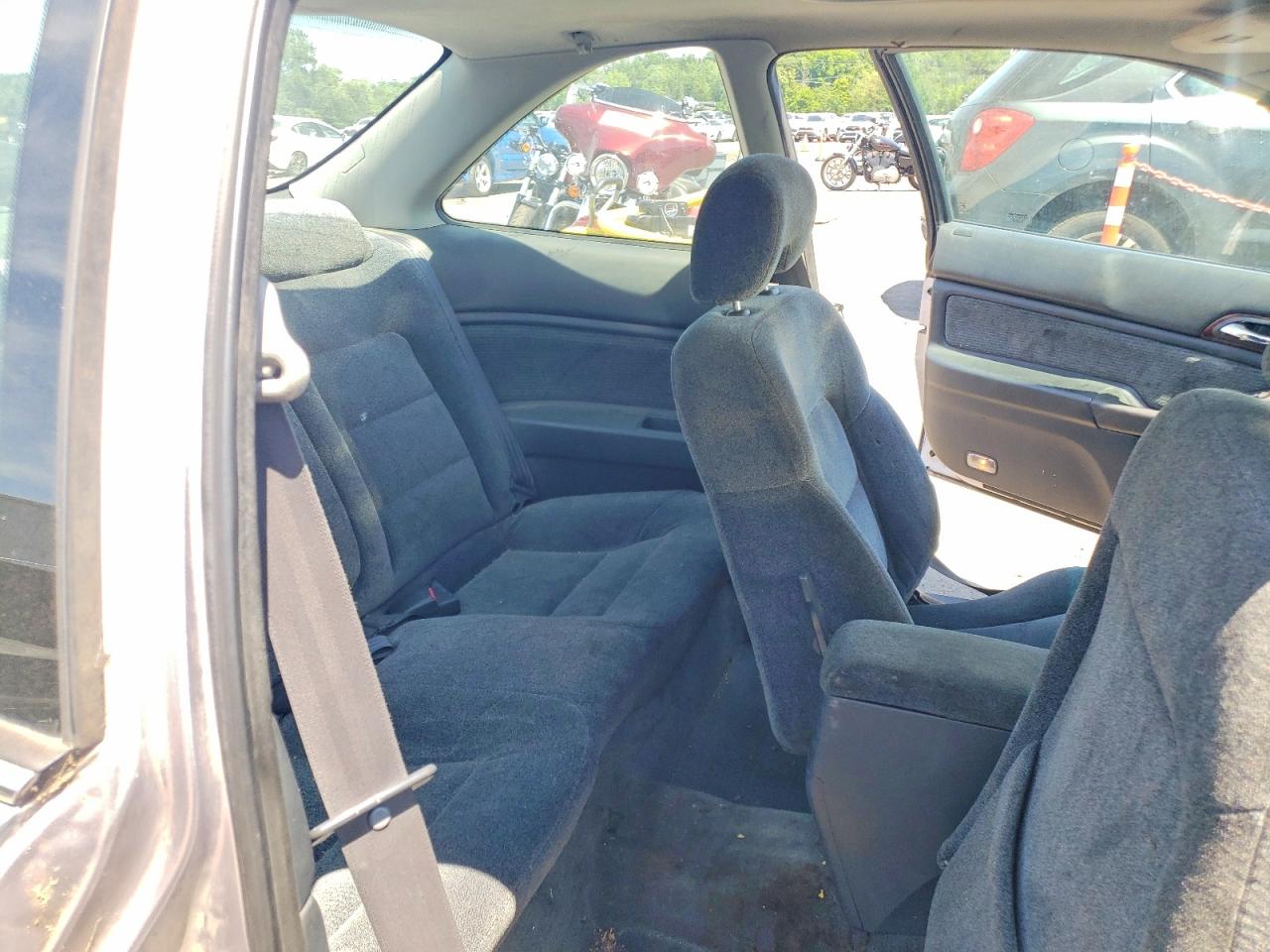 1998 Acura 2.3cl Silver vin: 19UYA3245WL008637