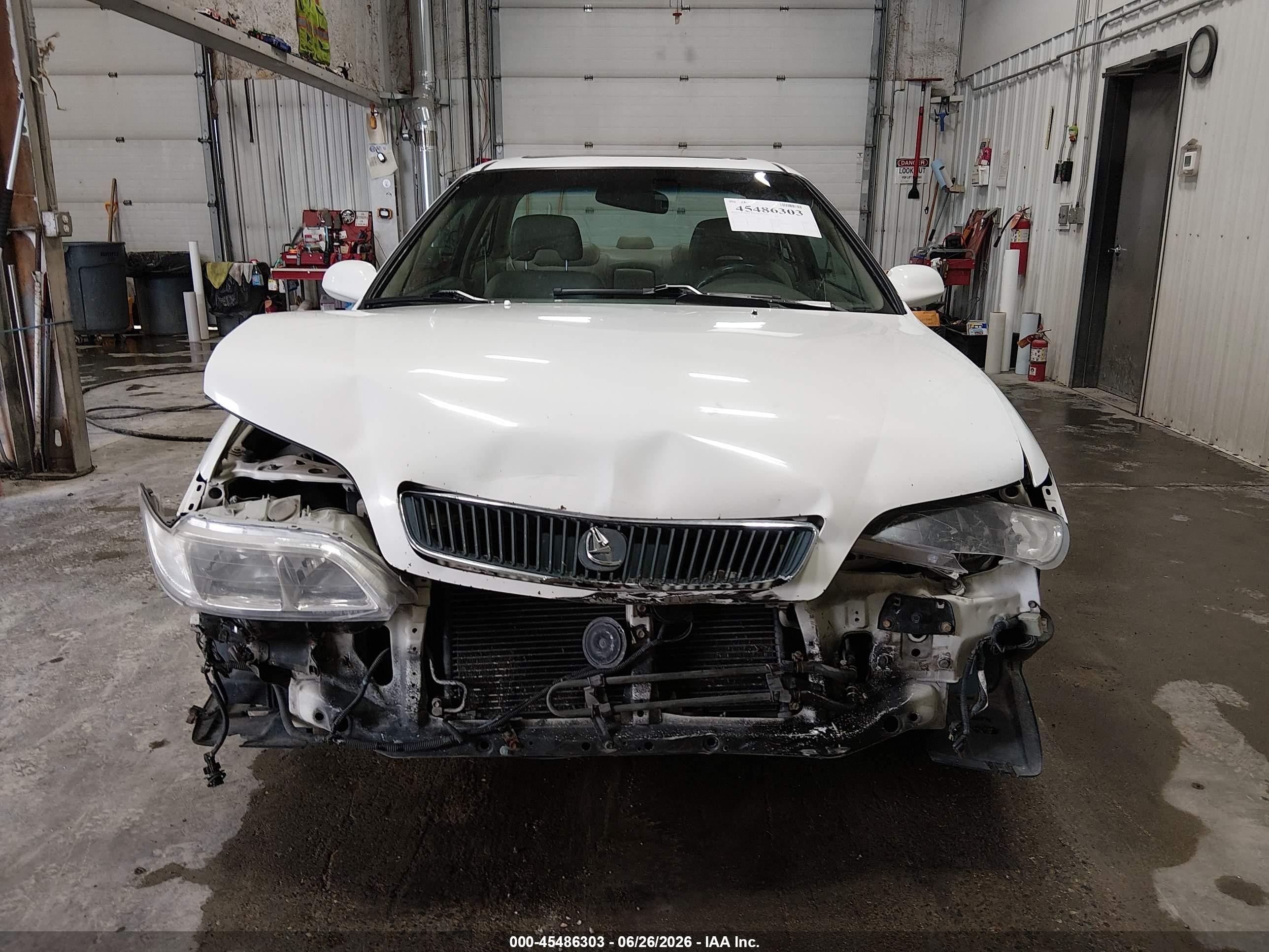1998 Acura Cl 2.3 White vin: 19UYA3257WL002413