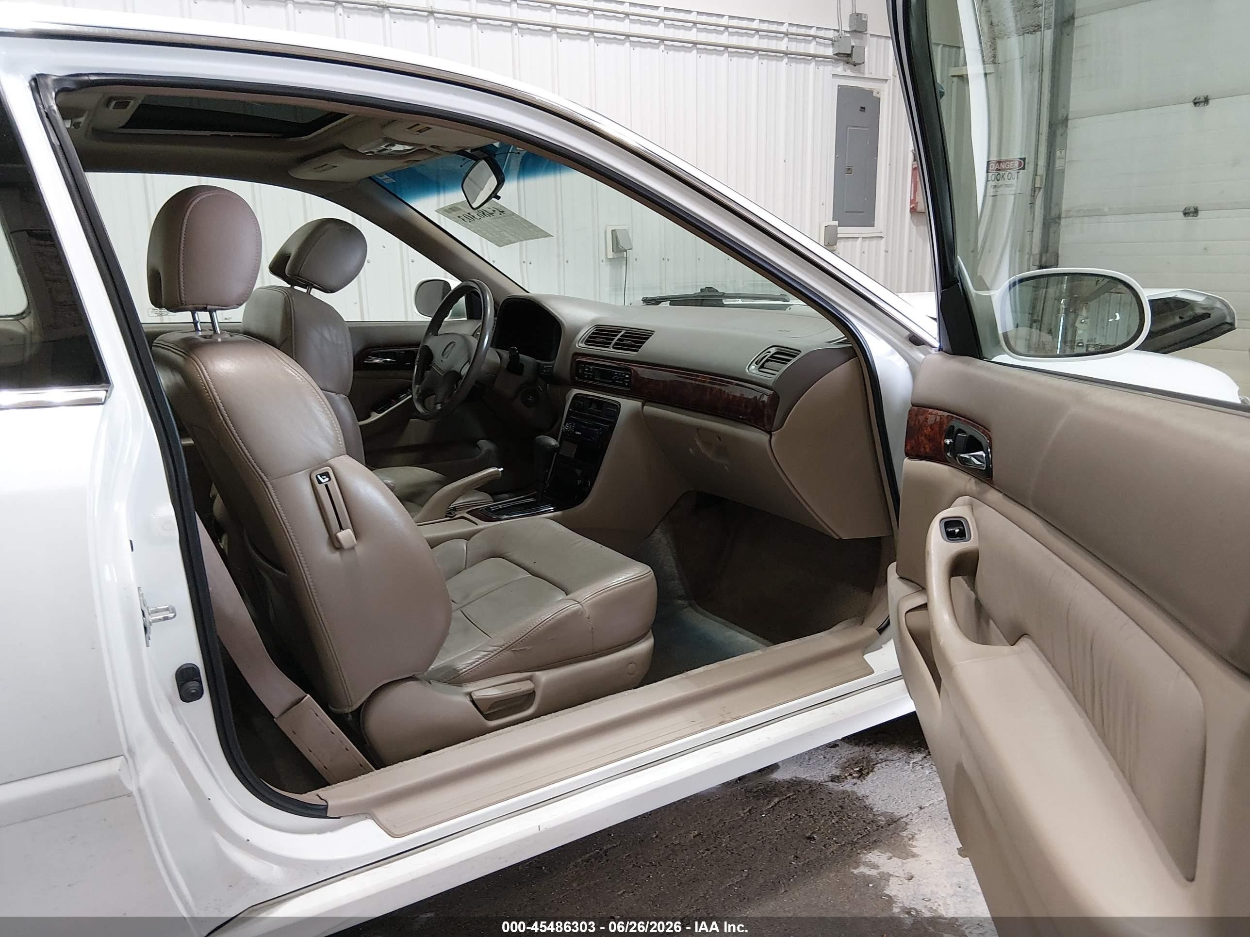 1998 Acura Cl 2.3 White vin: 19UYA3257WL002413