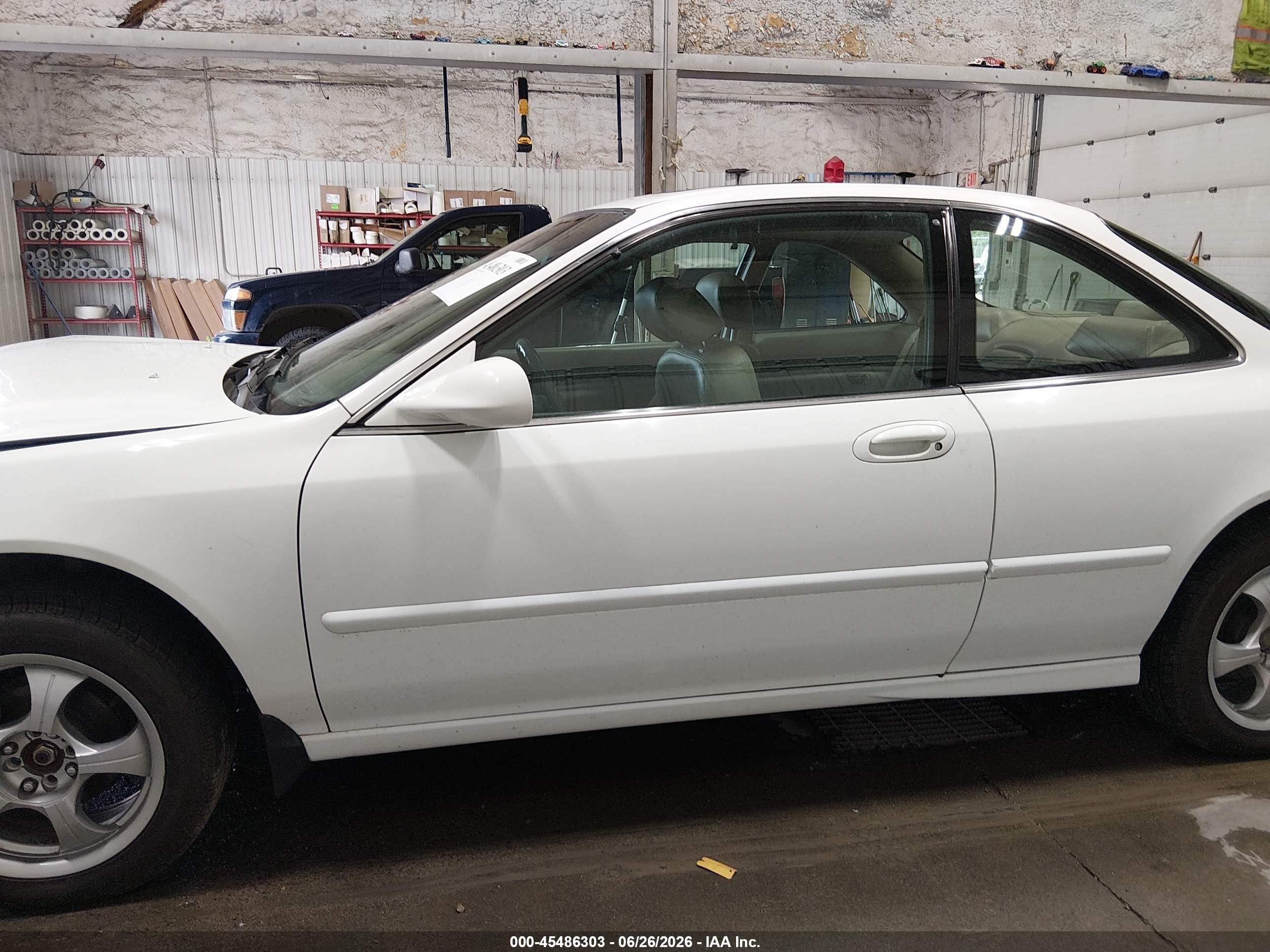 1998 Acura Cl 2.3 White vin: 19UYA3257WL002413