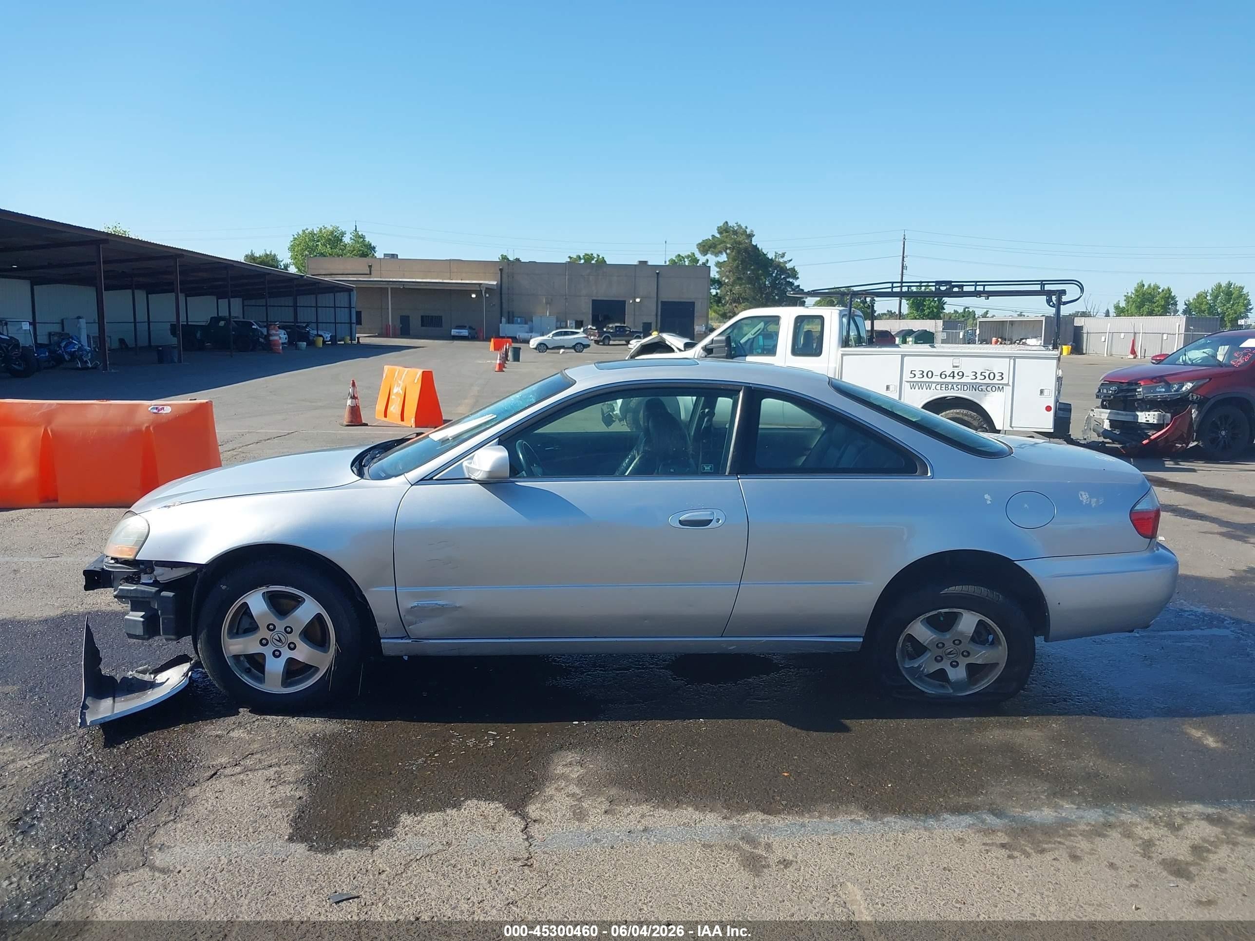 2003 Acura Cl 3.2 Silver vin: 19UYA424X3A006539