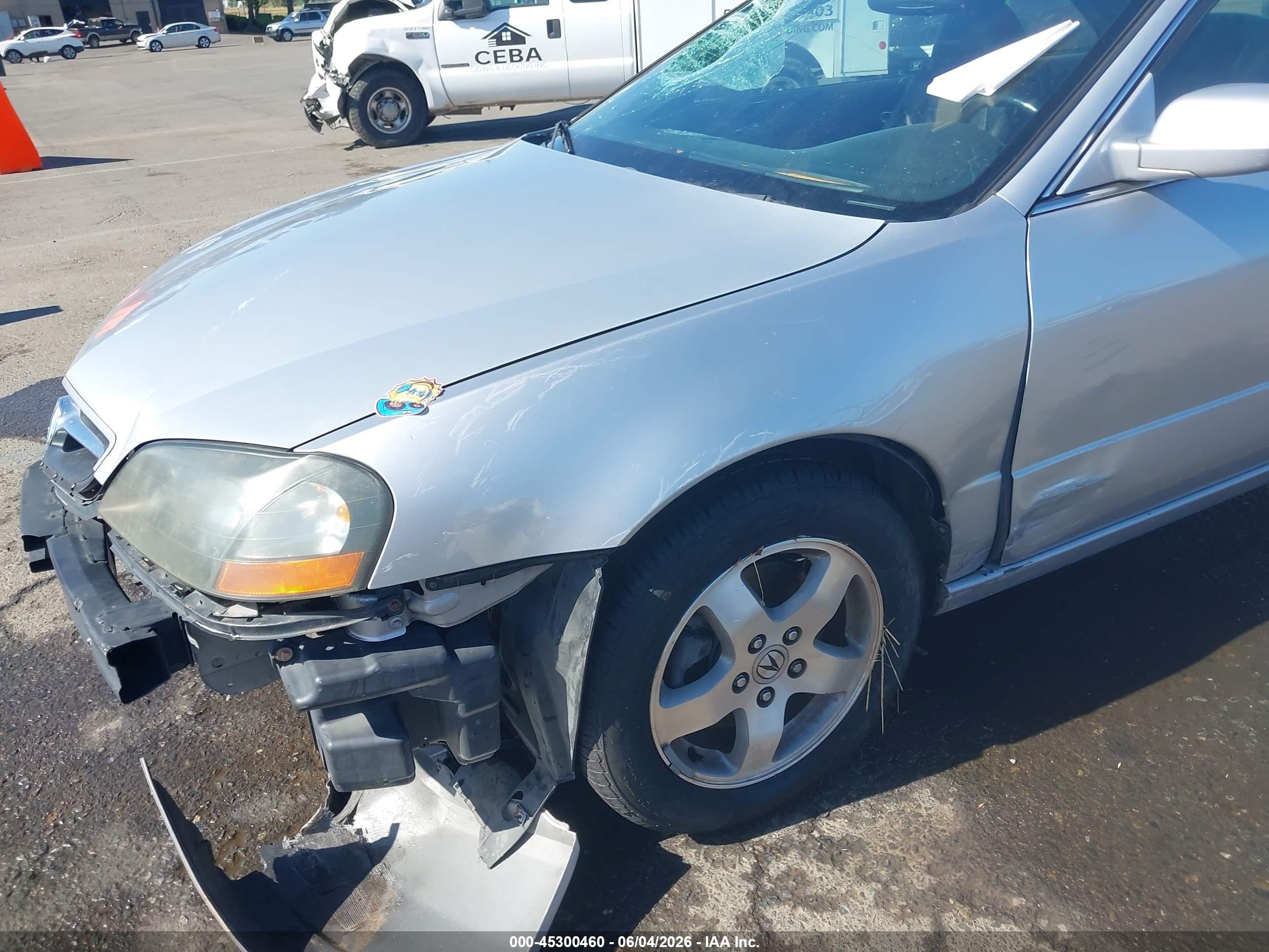 2003 Acura Cl 3.2 Silver vin: 19UYA424X3A006539
