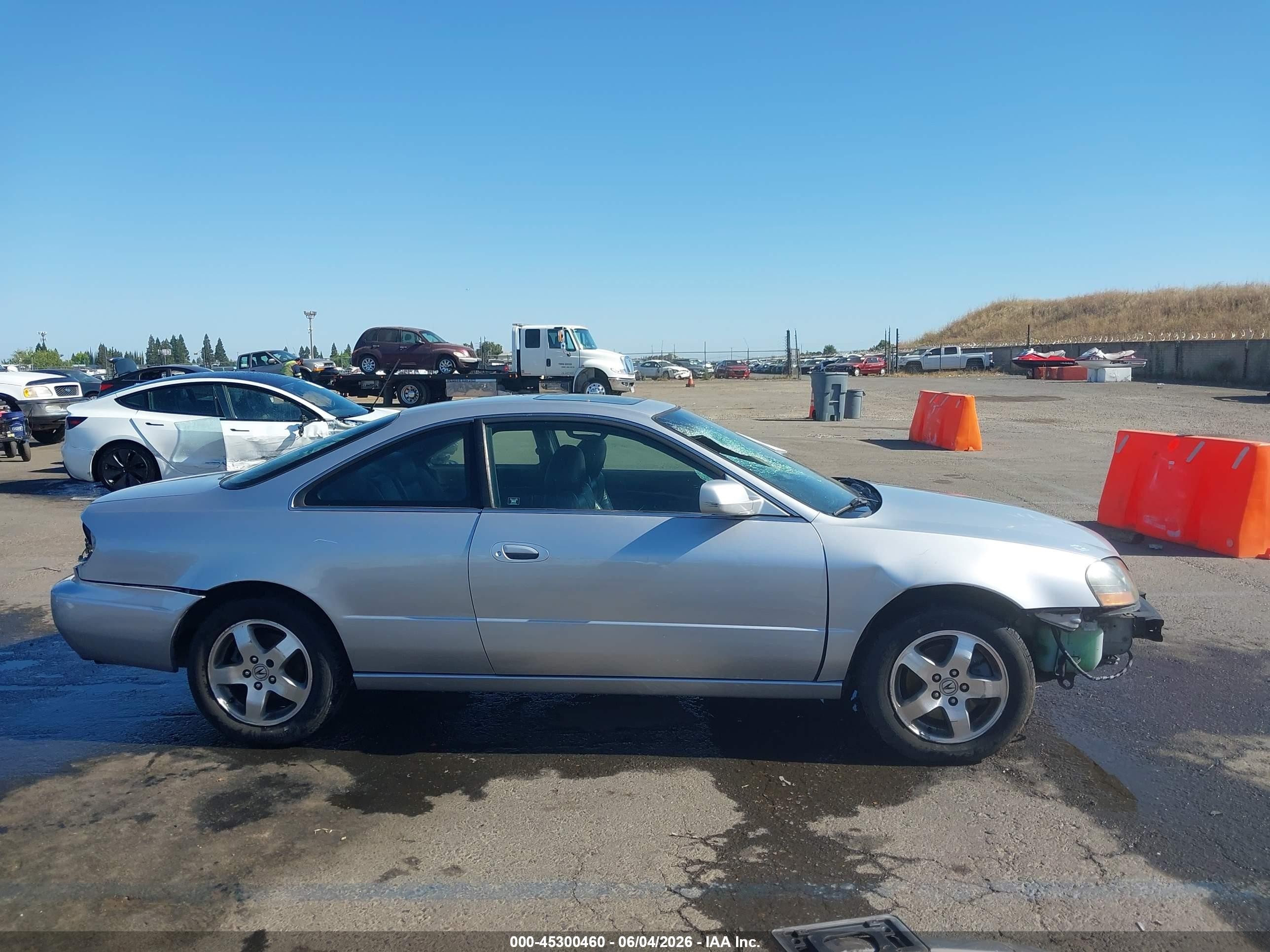 2003 Acura Cl 3.2 Silver vin: 19UYA424X3A006539