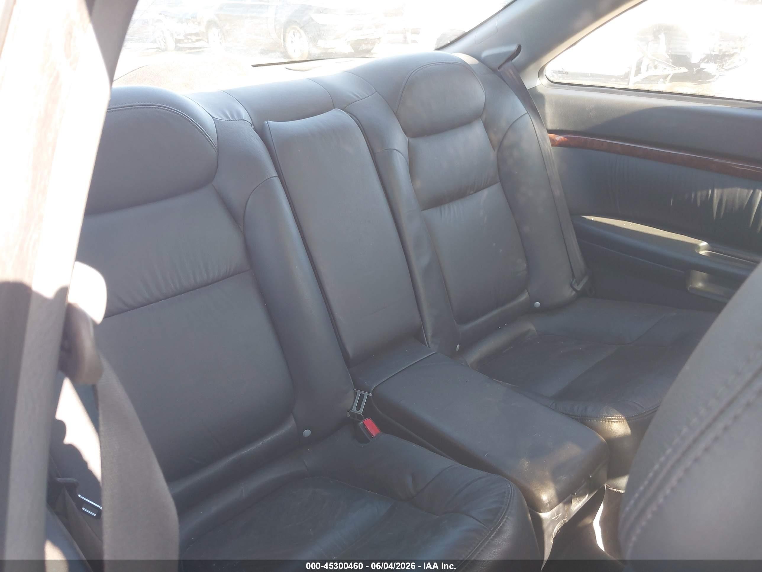 2003 Acura Cl 3.2 Silver vin: 19UYA424X3A006539