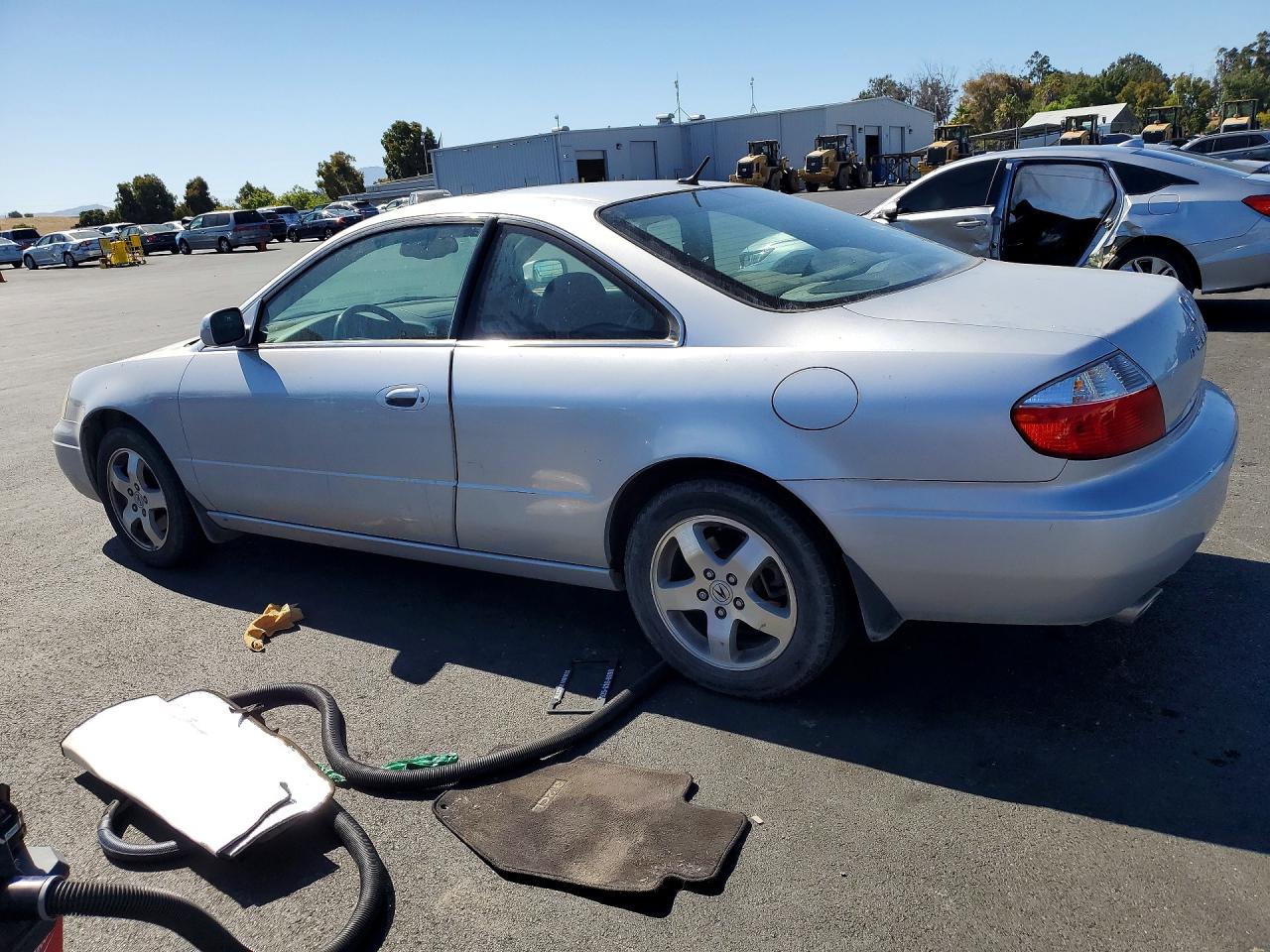 2003 Acura 3.2cl Silver vin: 19UYA425X3A000975