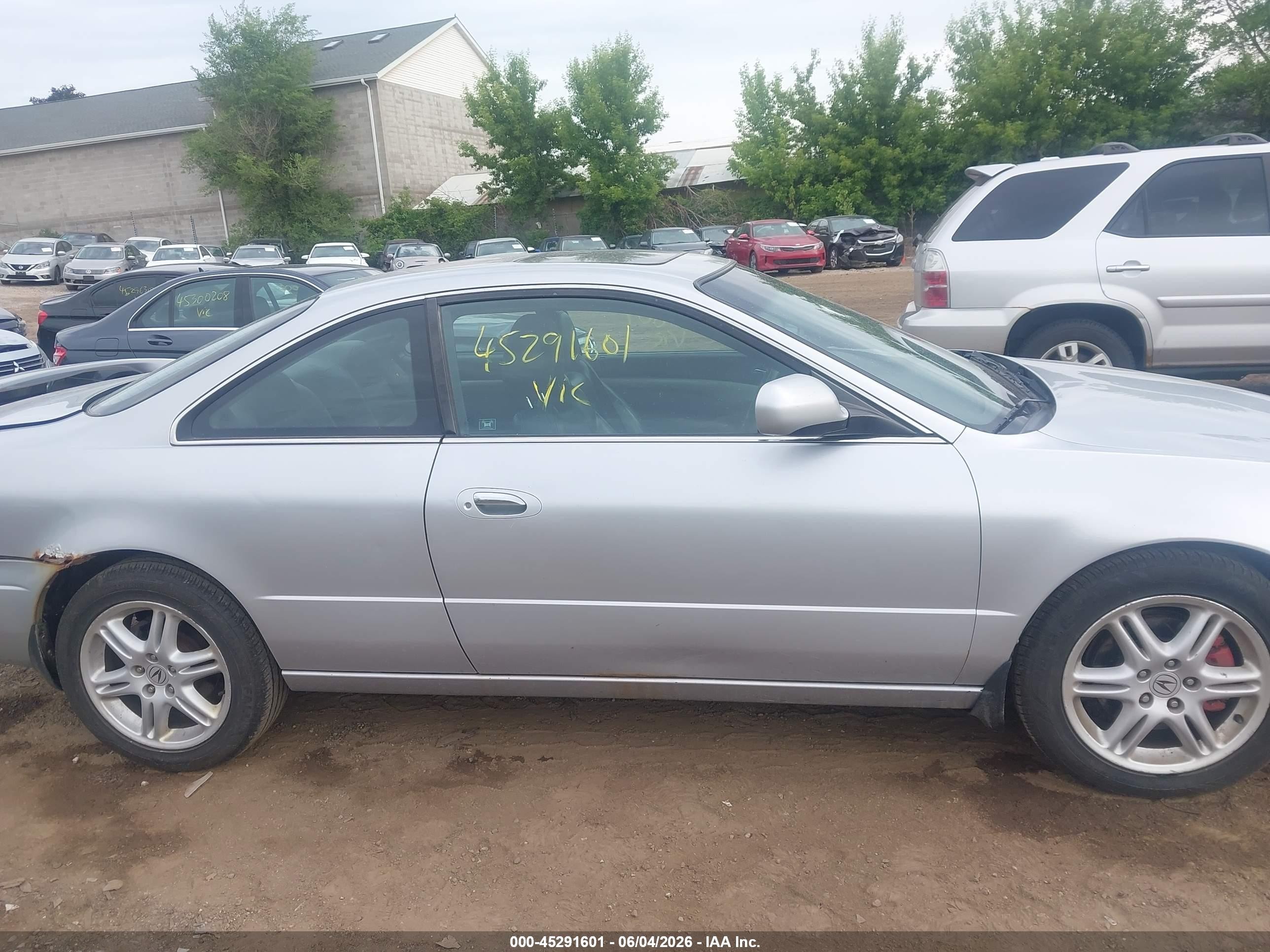 2001 Acura Cl 3.2 Type S Silver vin: 19UYA42711A033023