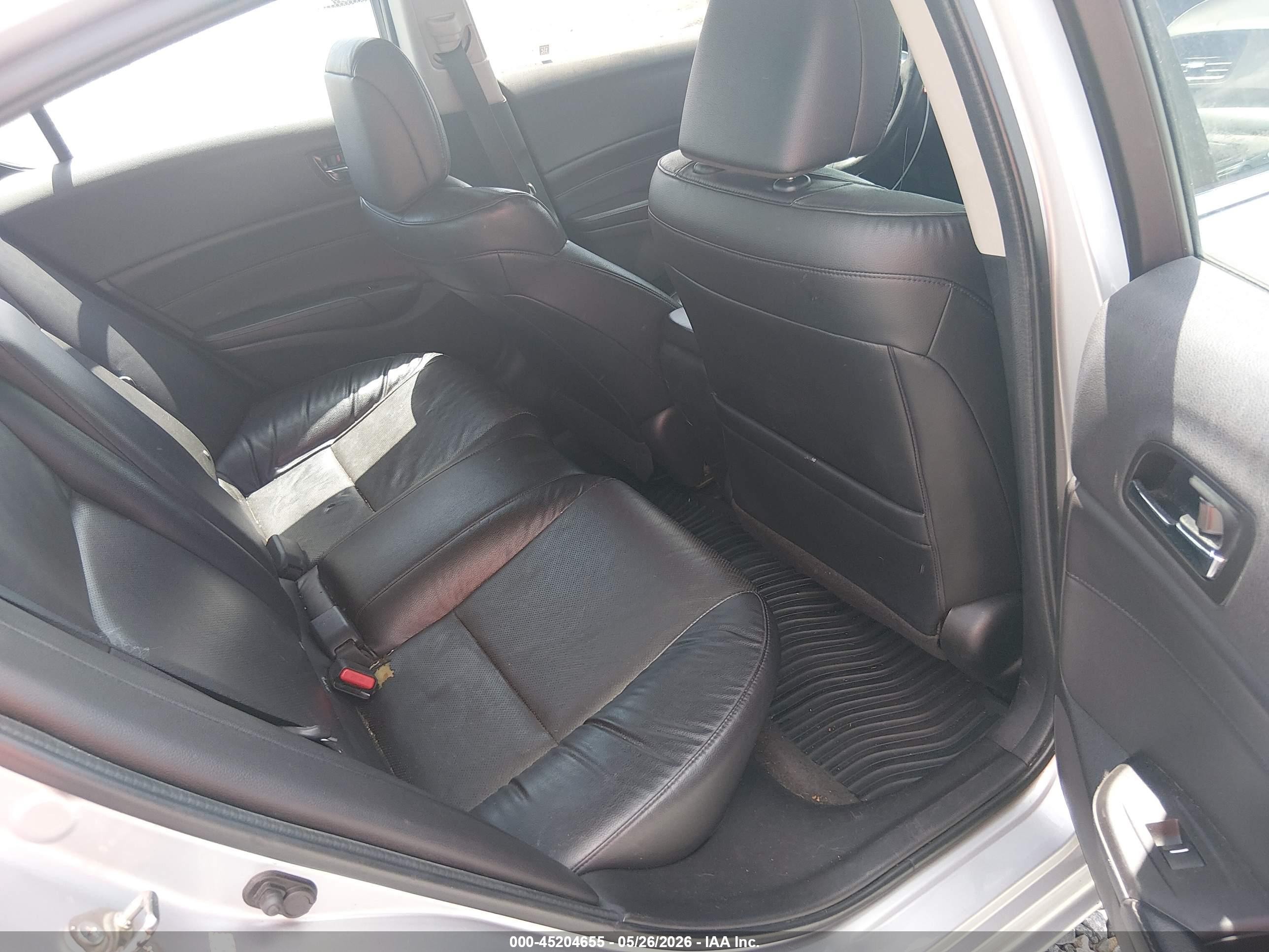 2014 Acura Ilx 2.0l Silver vin: 19VDE1F30EE005510