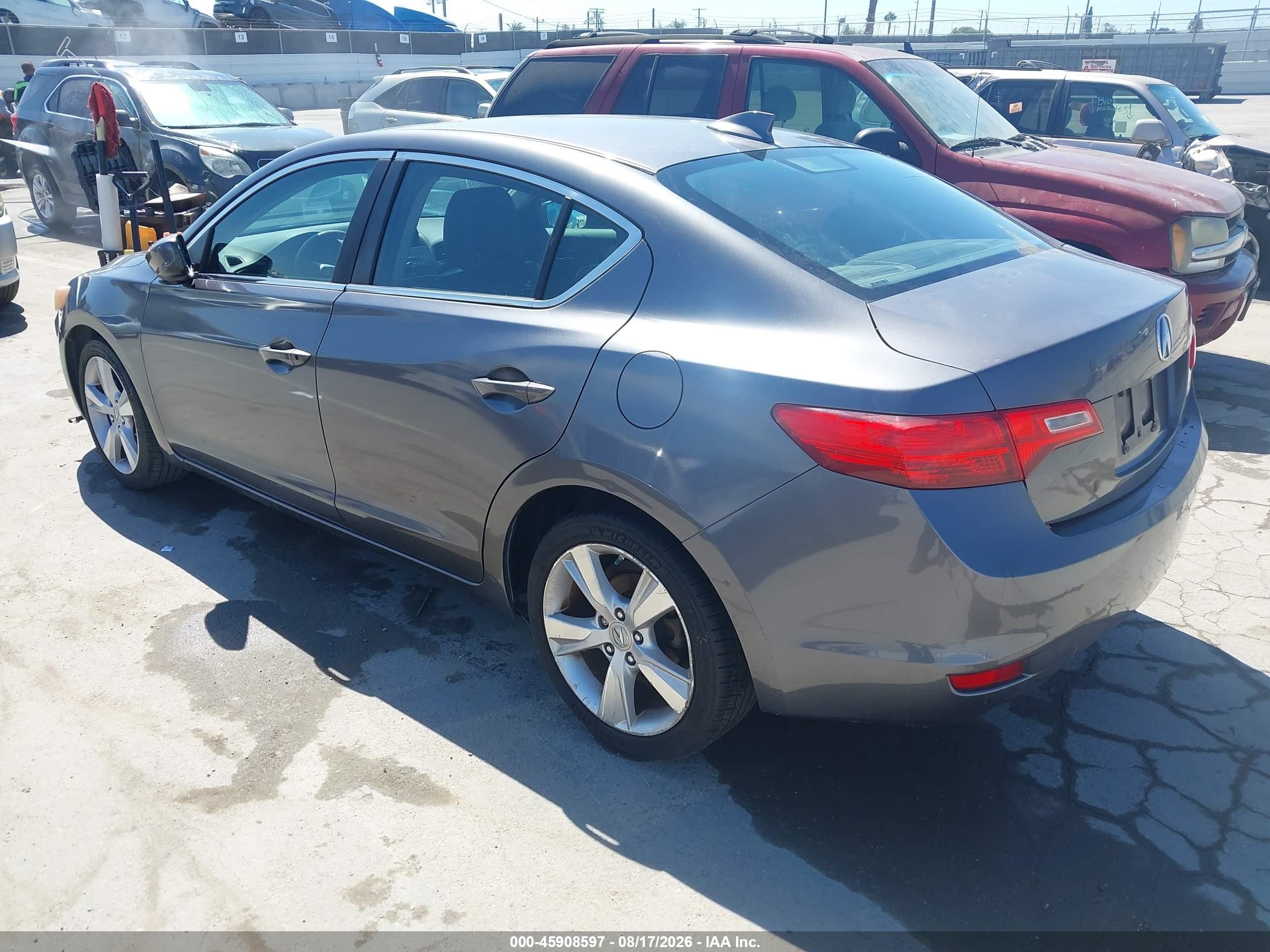 2015 Acura Ilx 2.0l Silver vin: 19VDE1F31FE002374