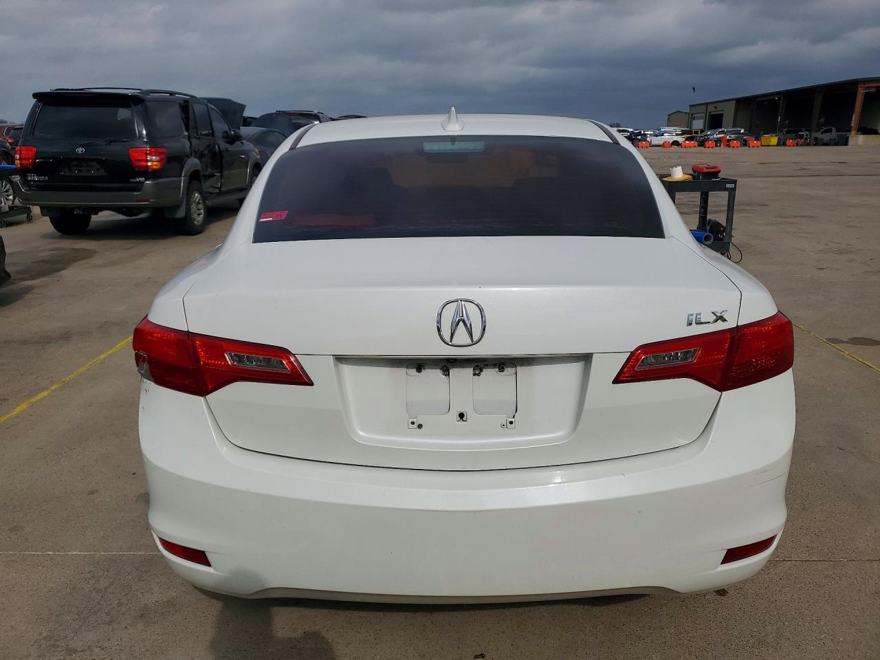 2015 Acura Ilx 20 Белый vin: 19VDE1F31FE010118