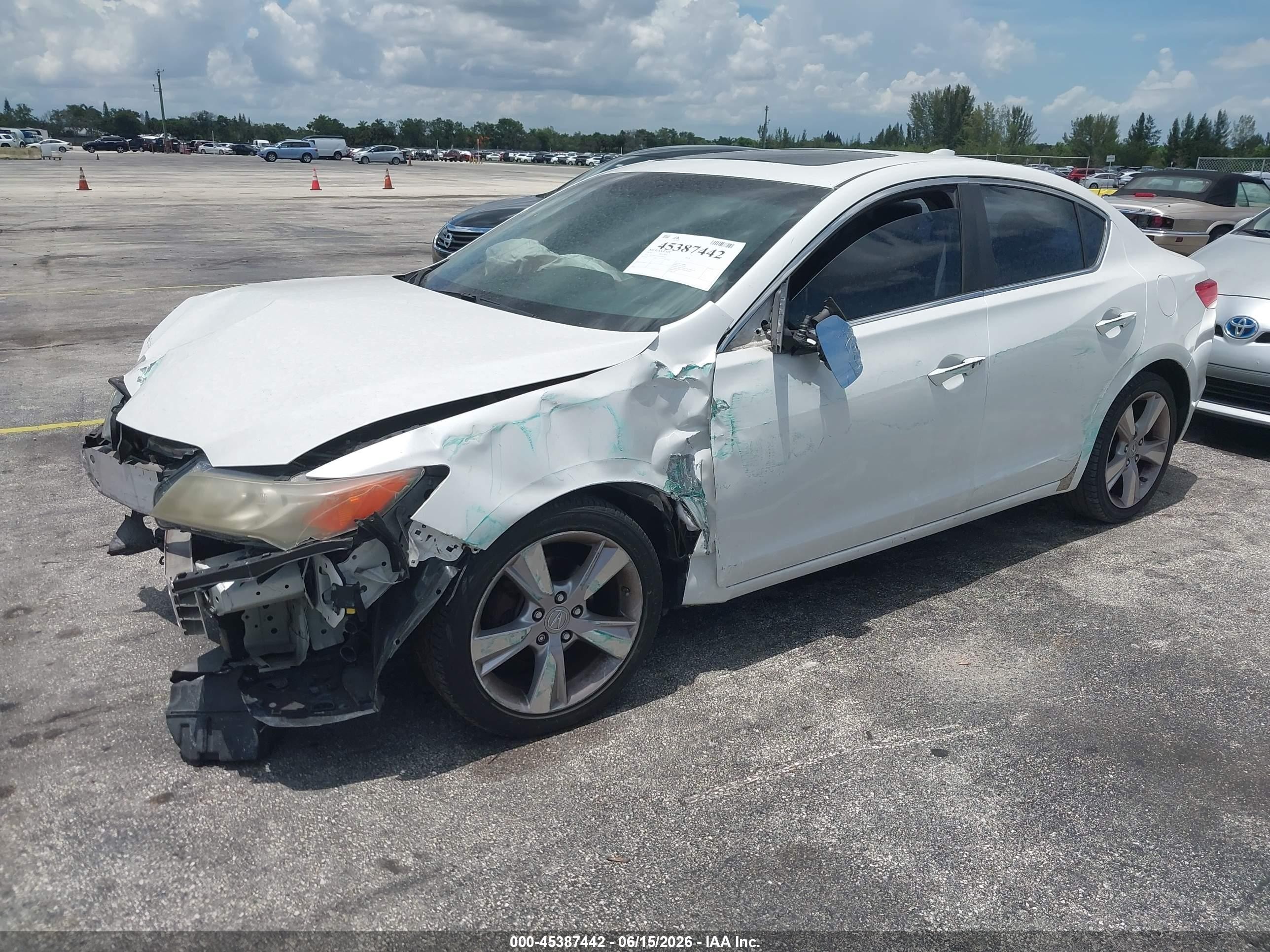 2014 Acura Ilx 2.0l White vin: 19VDE1F34EE010144