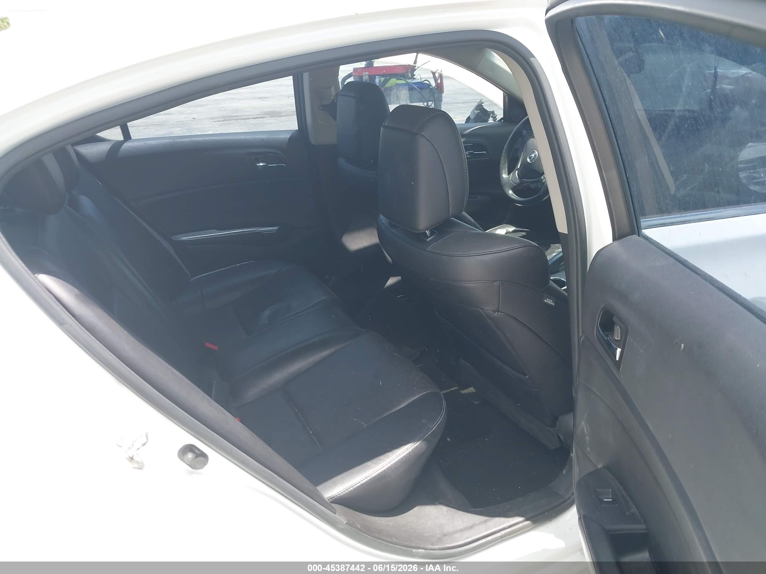 2014 Acura Ilx 2.0l White vin: 19VDE1F34EE010144