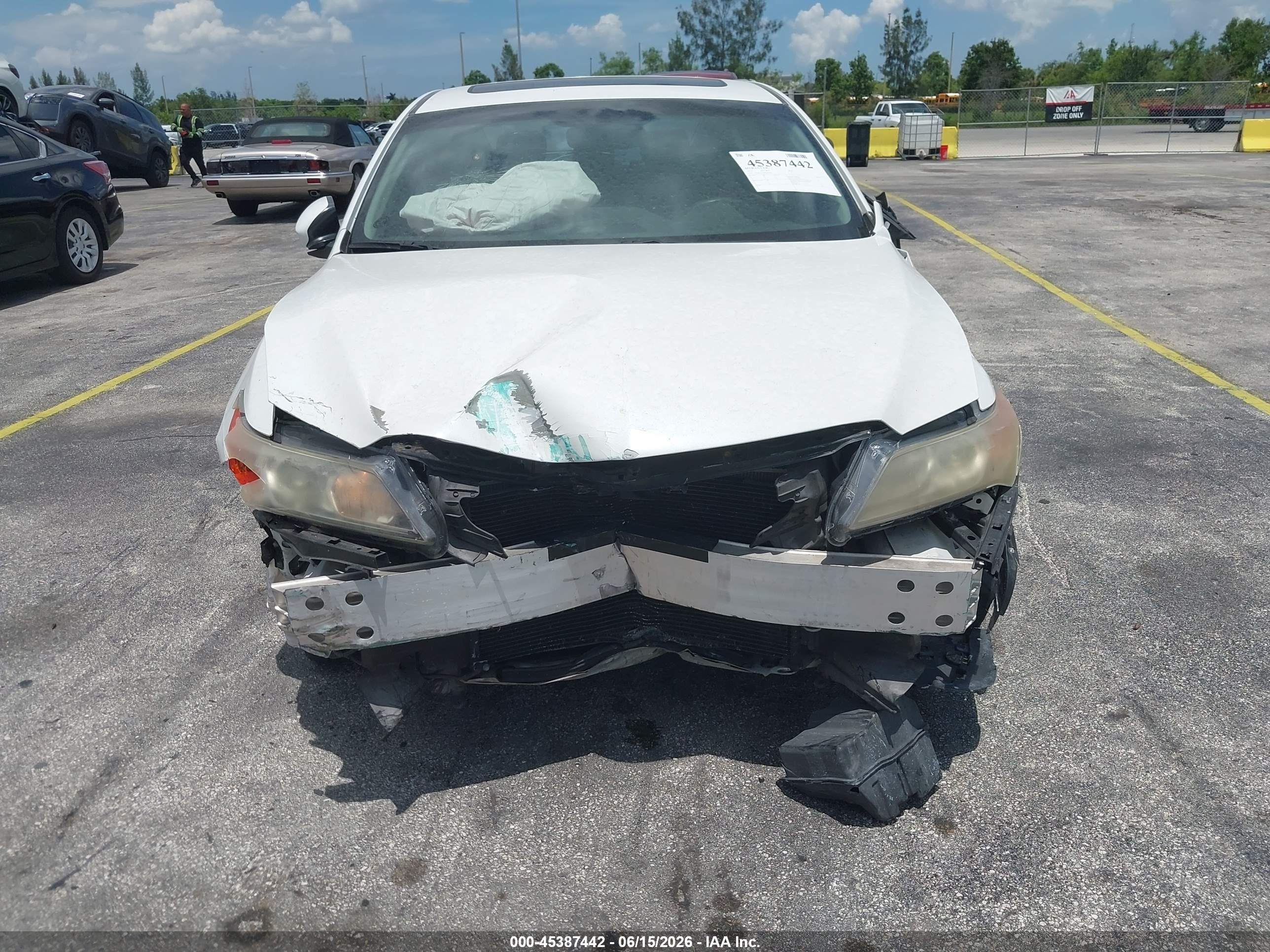 2014 Acura Ilx 2.0l White vin: 19VDE1F34EE010144
