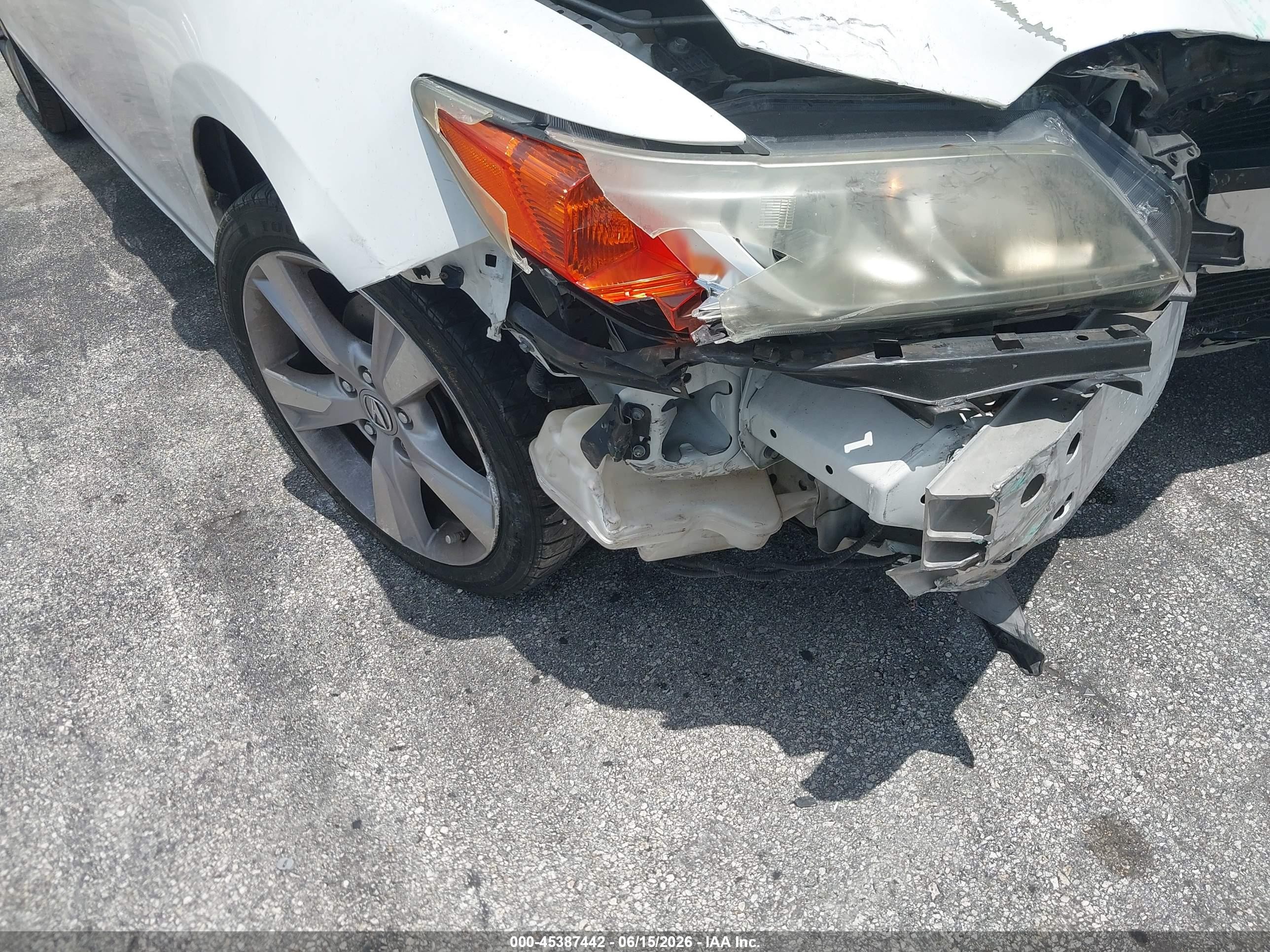2014 Acura Ilx 2.0l White vin: 19VDE1F34EE010144