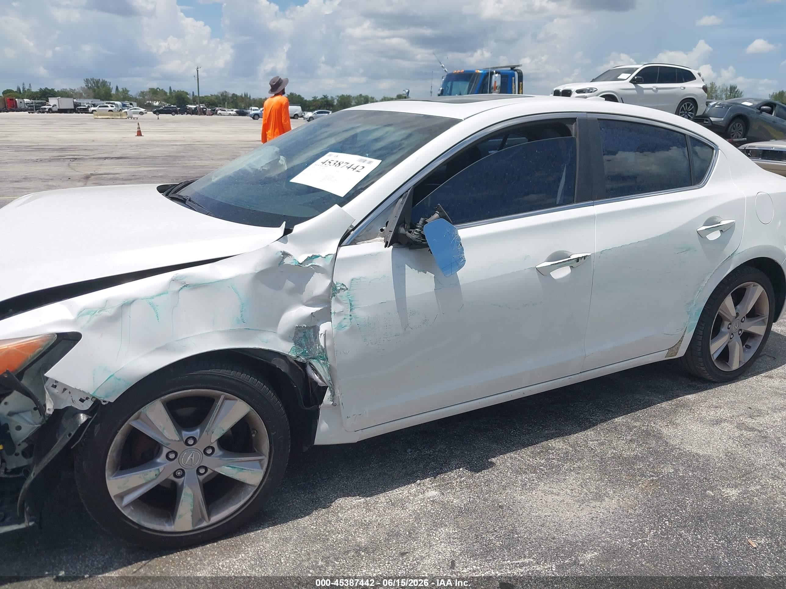 2014 Acura Ilx 2.0l White vin: 19VDE1F34EE010144