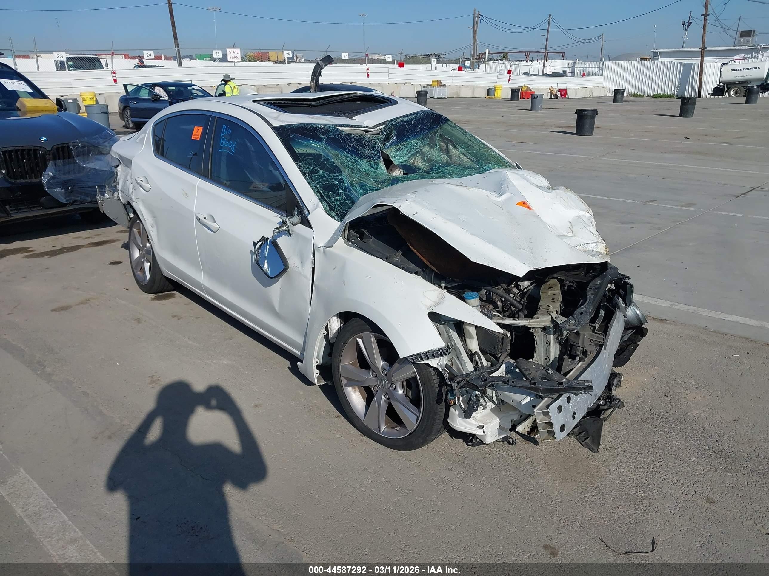 2014 Acura Ilx 2.0l White vin: 19VDE1F34EE012136
