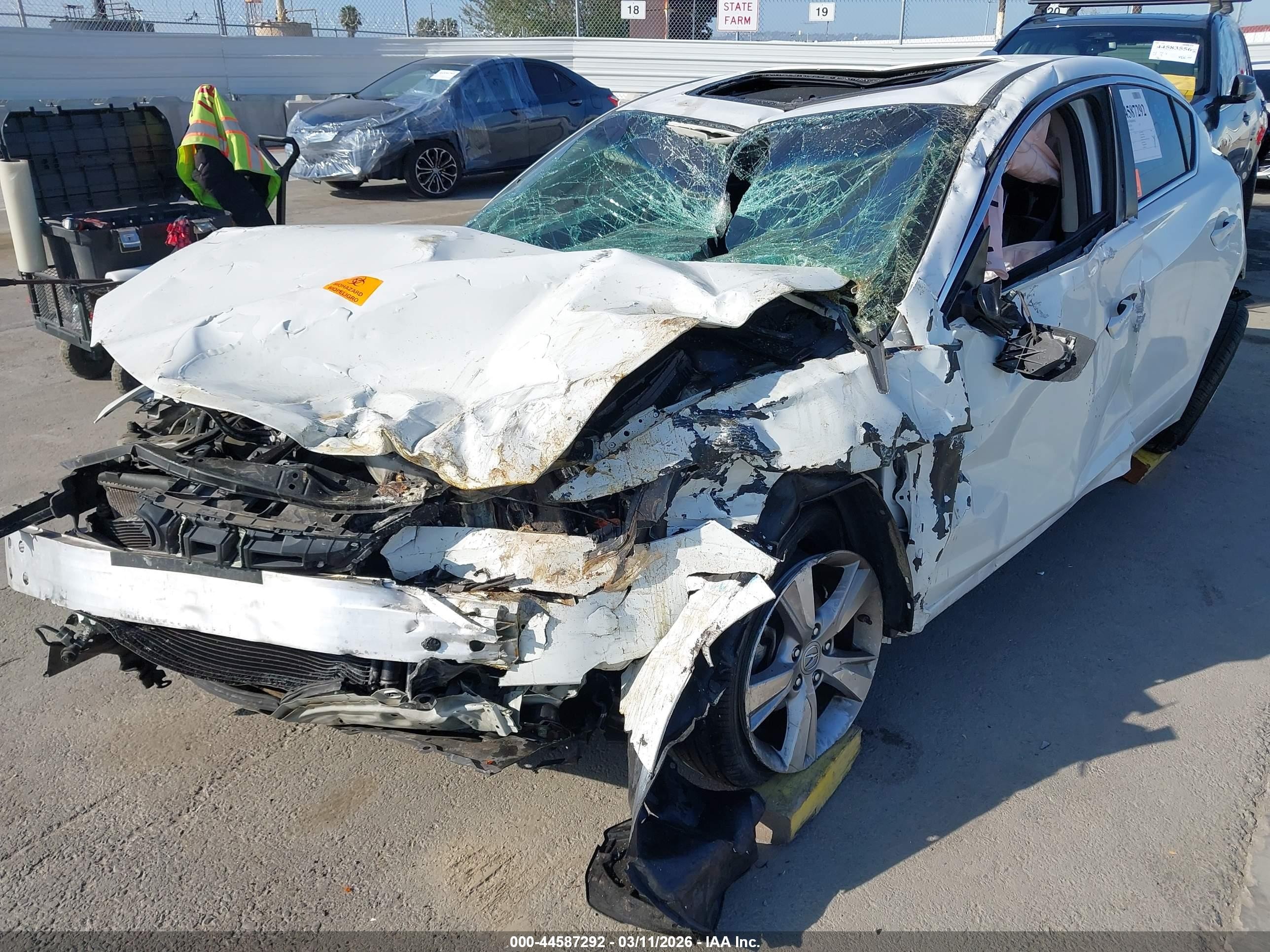 2014 Acura Ilx 2.0l White vin: 19VDE1F34EE012136