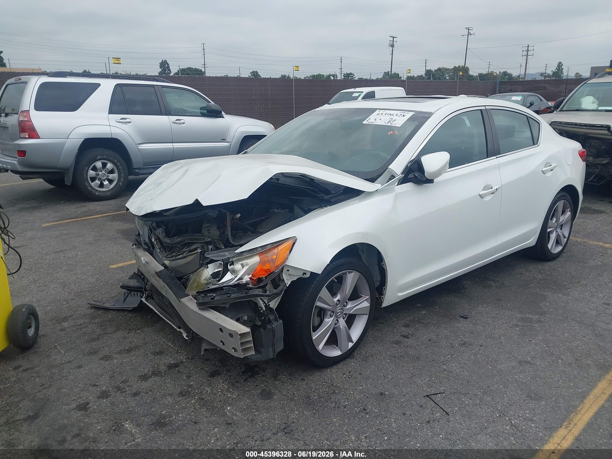 2015 Acura Ilx 2.0l White vin: 19VDE1F34FE001008