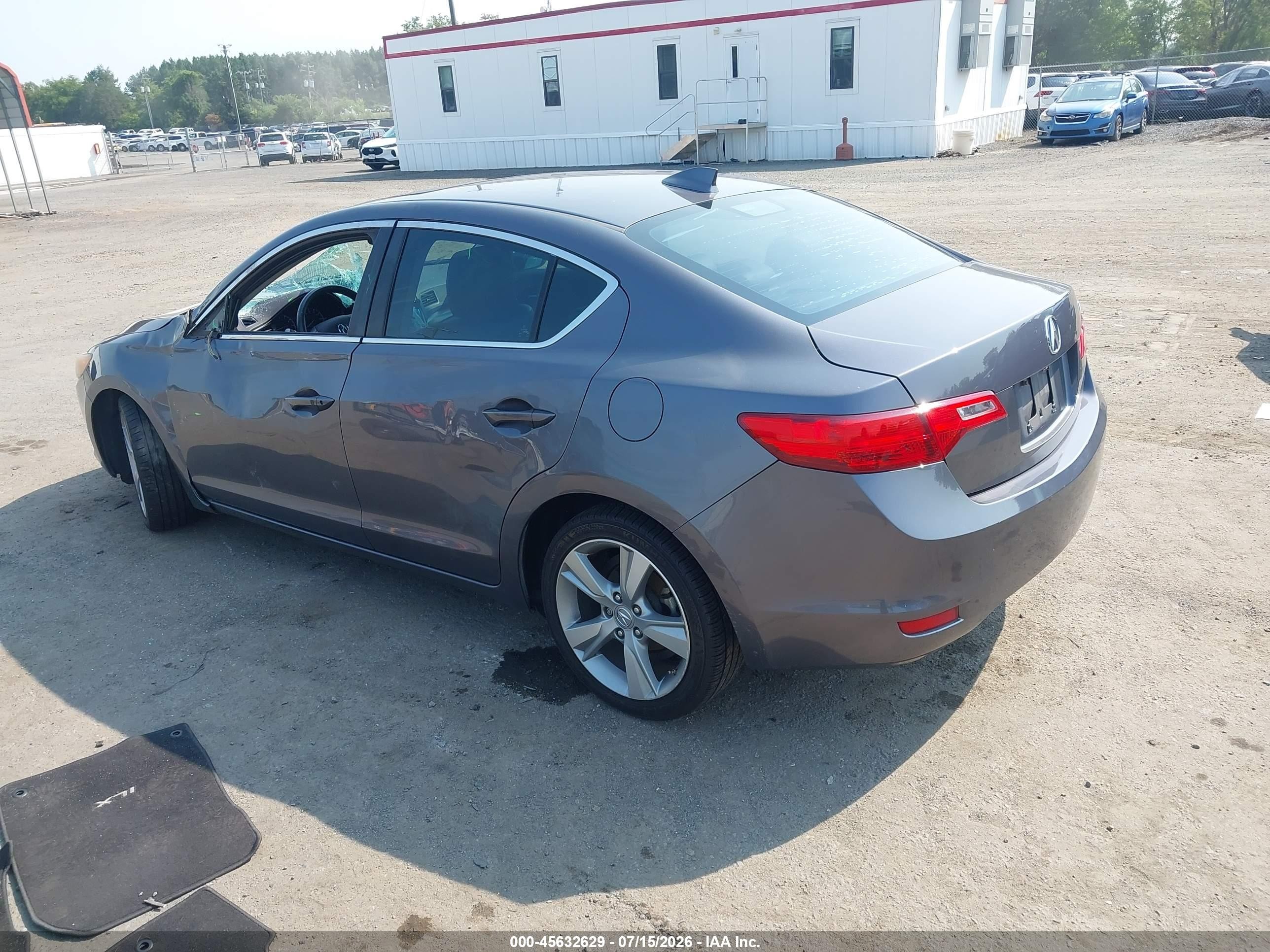 2015 Acura Ilx 2.0l Silver vin: 19VDE1F34FE002367