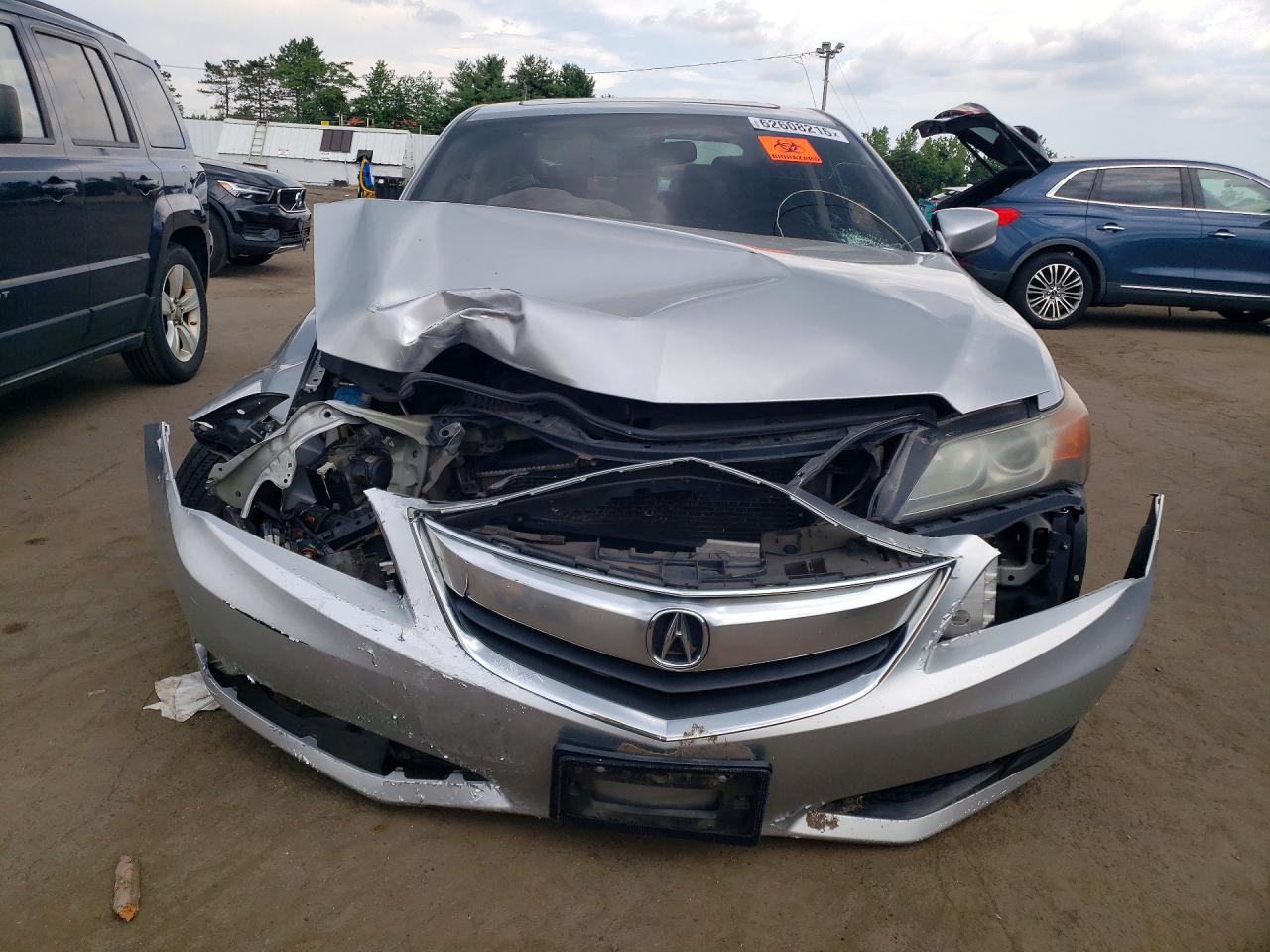 2014 Acura Ilx 20 Silver vin: 19VDE1F35EE001467