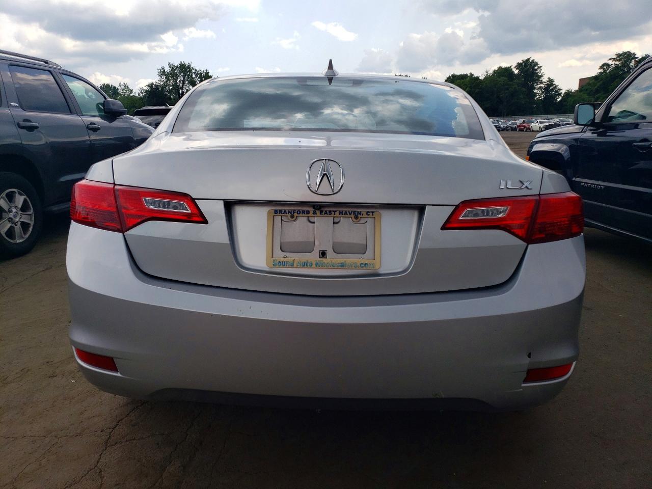 2014 Acura Ilx 20 Silver vin: 19VDE1F35EE001467