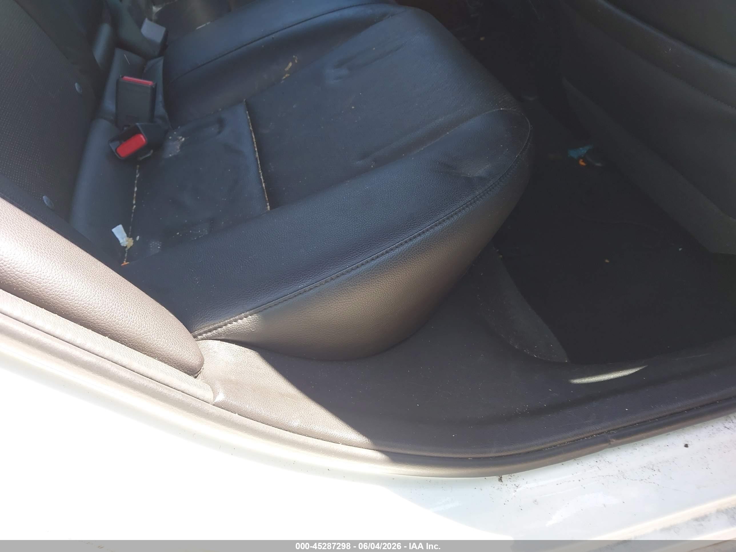 2015 Acura Ilx 2.0l White vin: 19VDE1F35FE006931