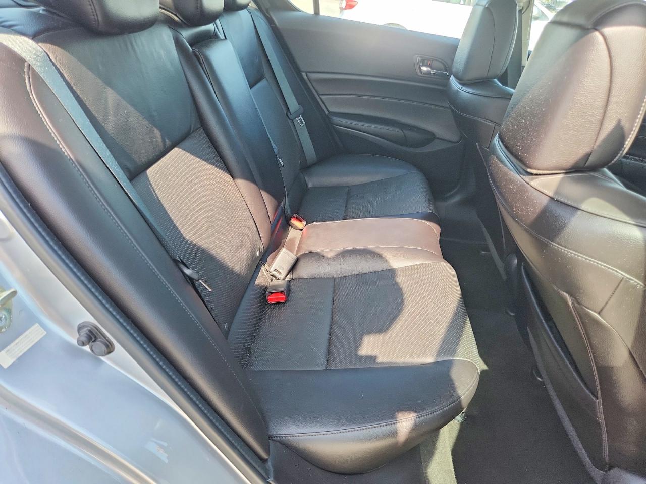 2015 Acura Ilx 20 Silver vin: 19VDE1F36FE008008