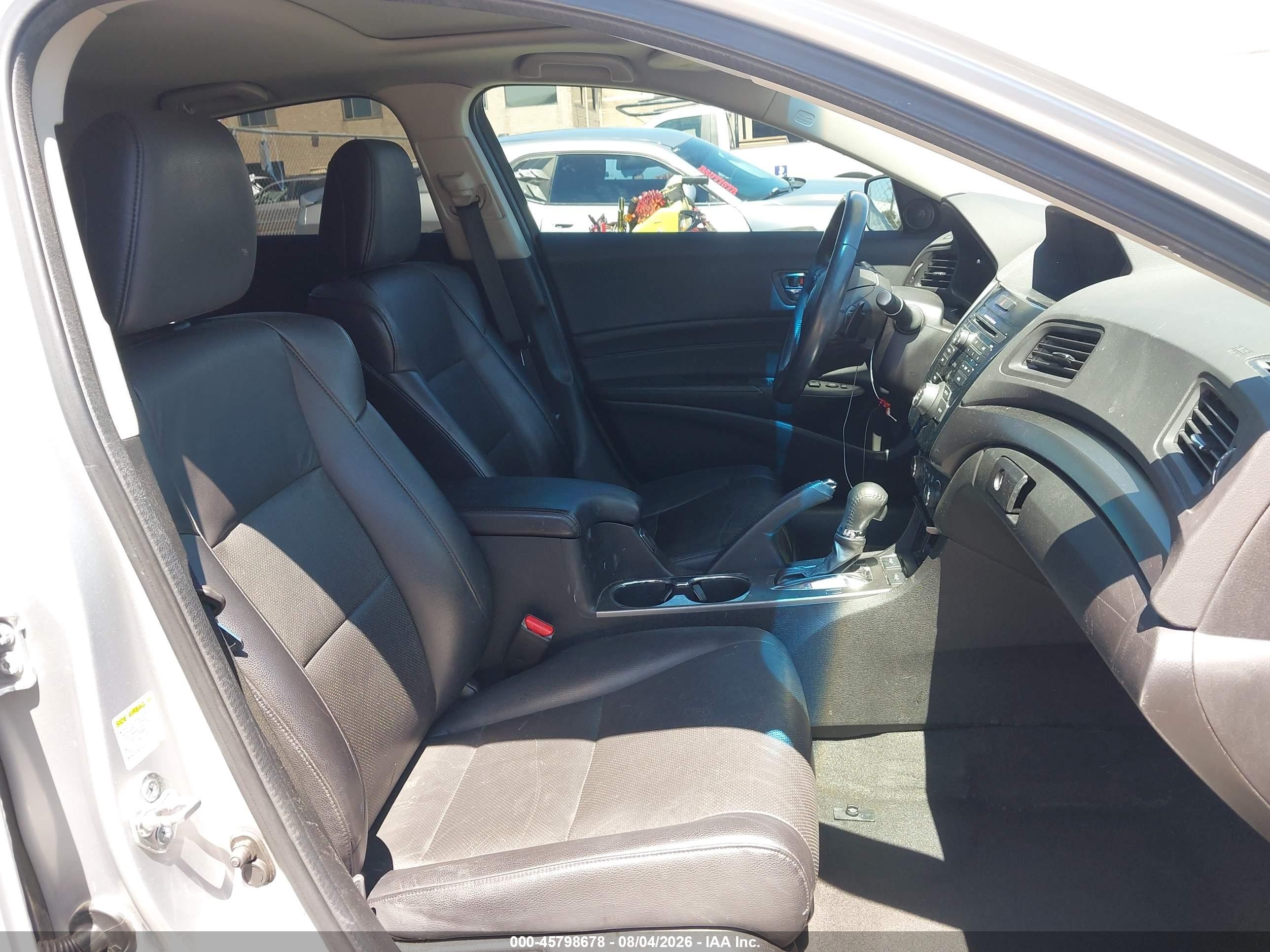 2014 Acura Ilx 2.0l Silver vin: 19VDE1F37EE014530