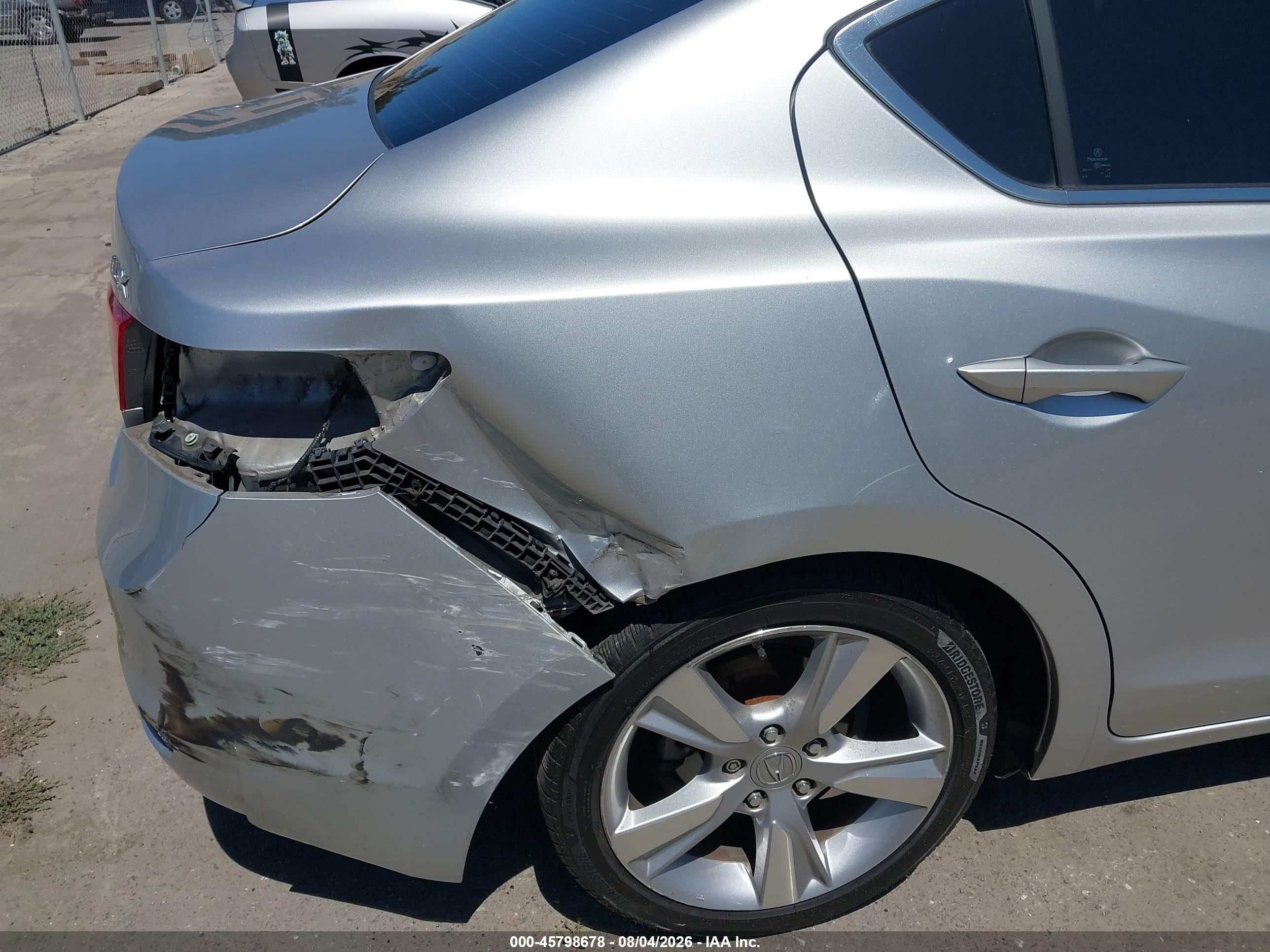 2014 Acura Ilx 2.0l Silver vin: 19VDE1F37EE014530
