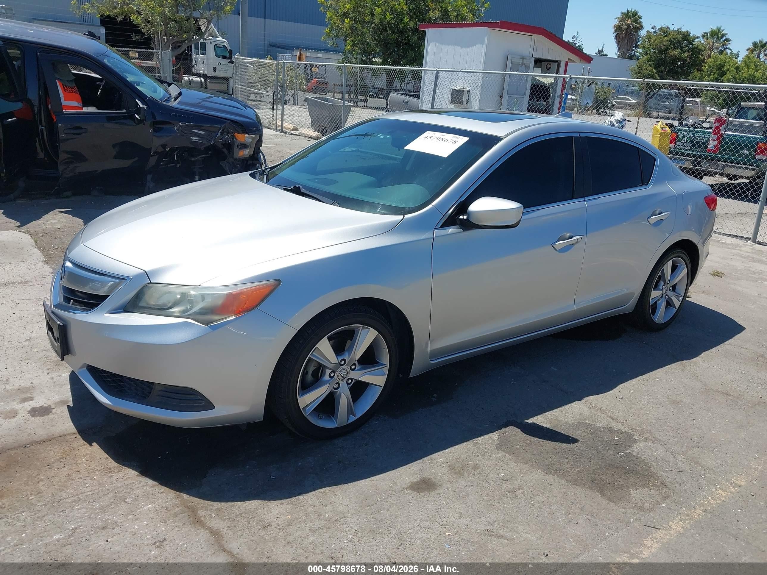 2014 Acura Ilx 2.0l Silver vin: 19VDE1F37EE014530