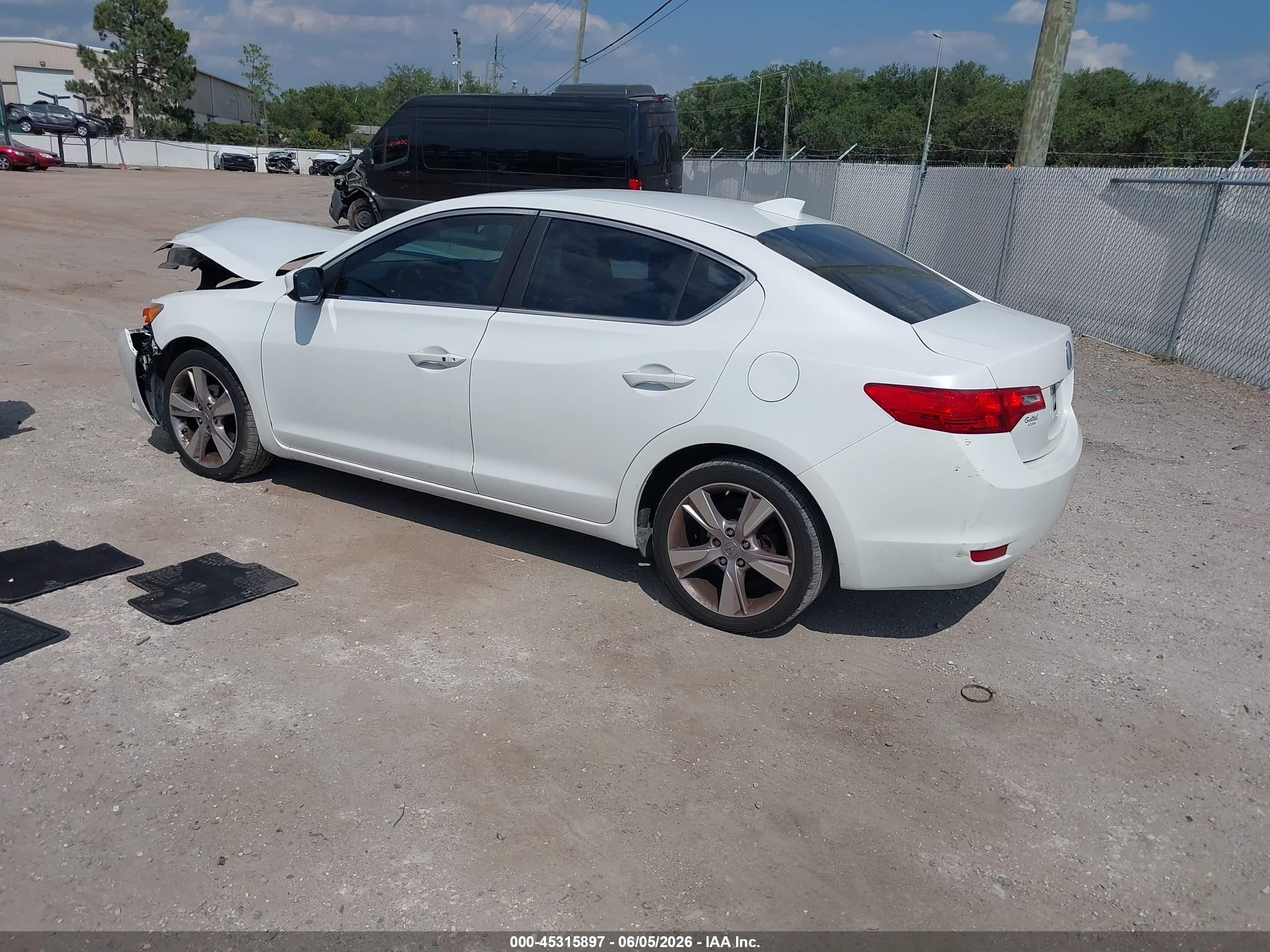 2014 Acura Ilx 2.0l White vin: 19VDE1F38EE006355