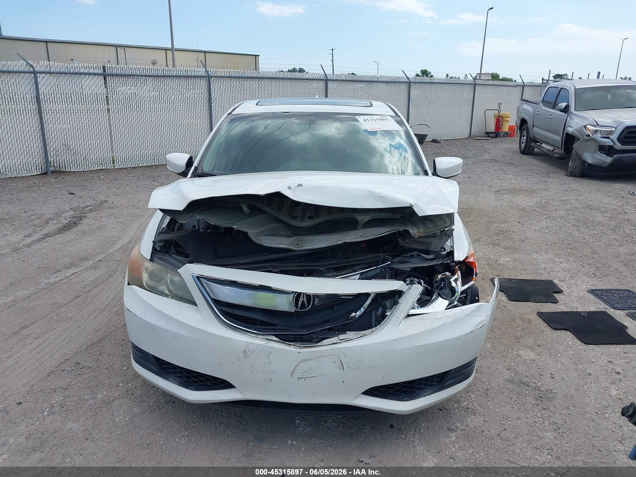 2014 Acura Ilx 2.0l White vin: 19VDE1F38EE006355