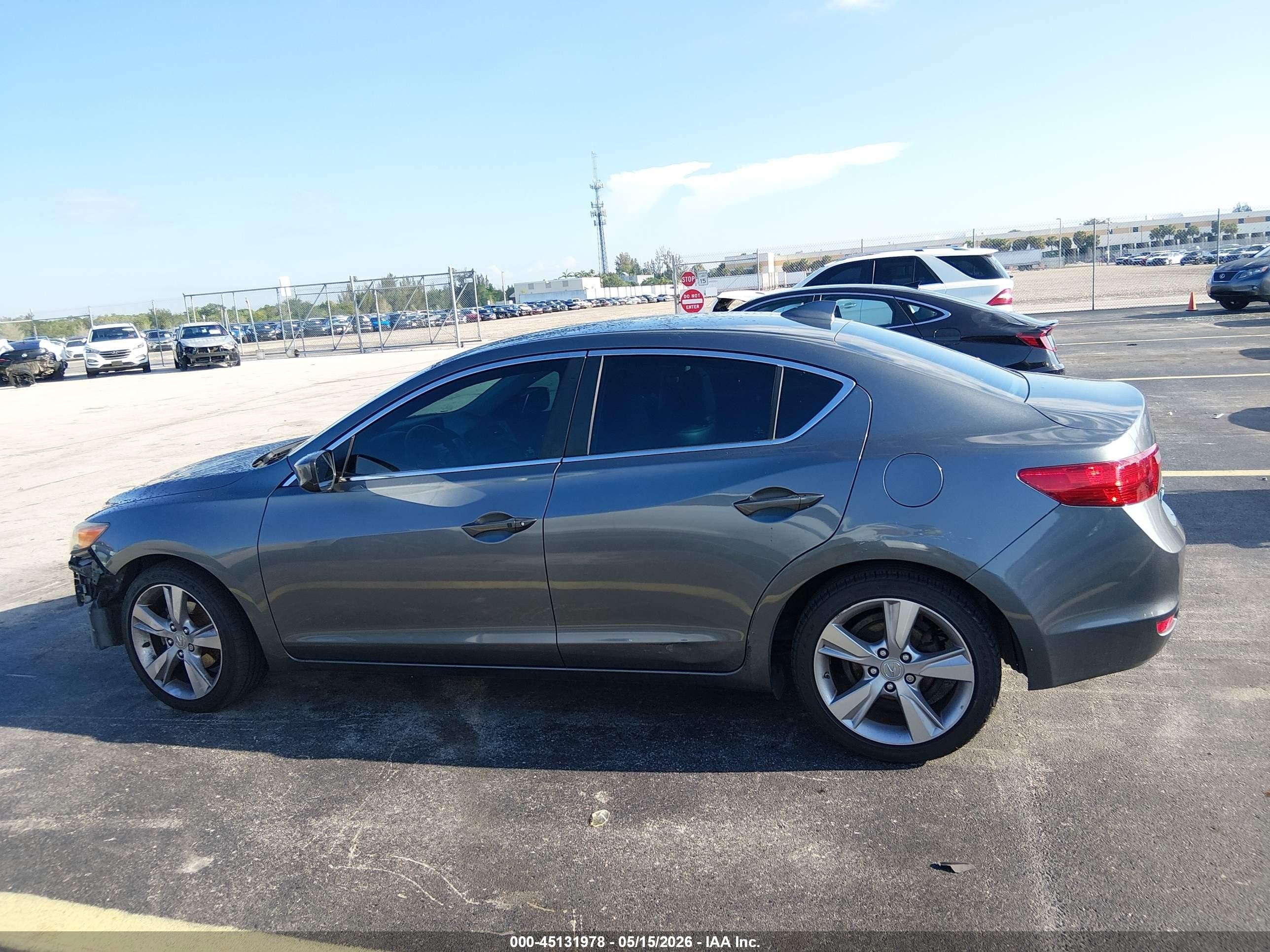 2014 Acura Ilx 2.0l Gray vin: 19VDE1F3XEE005241