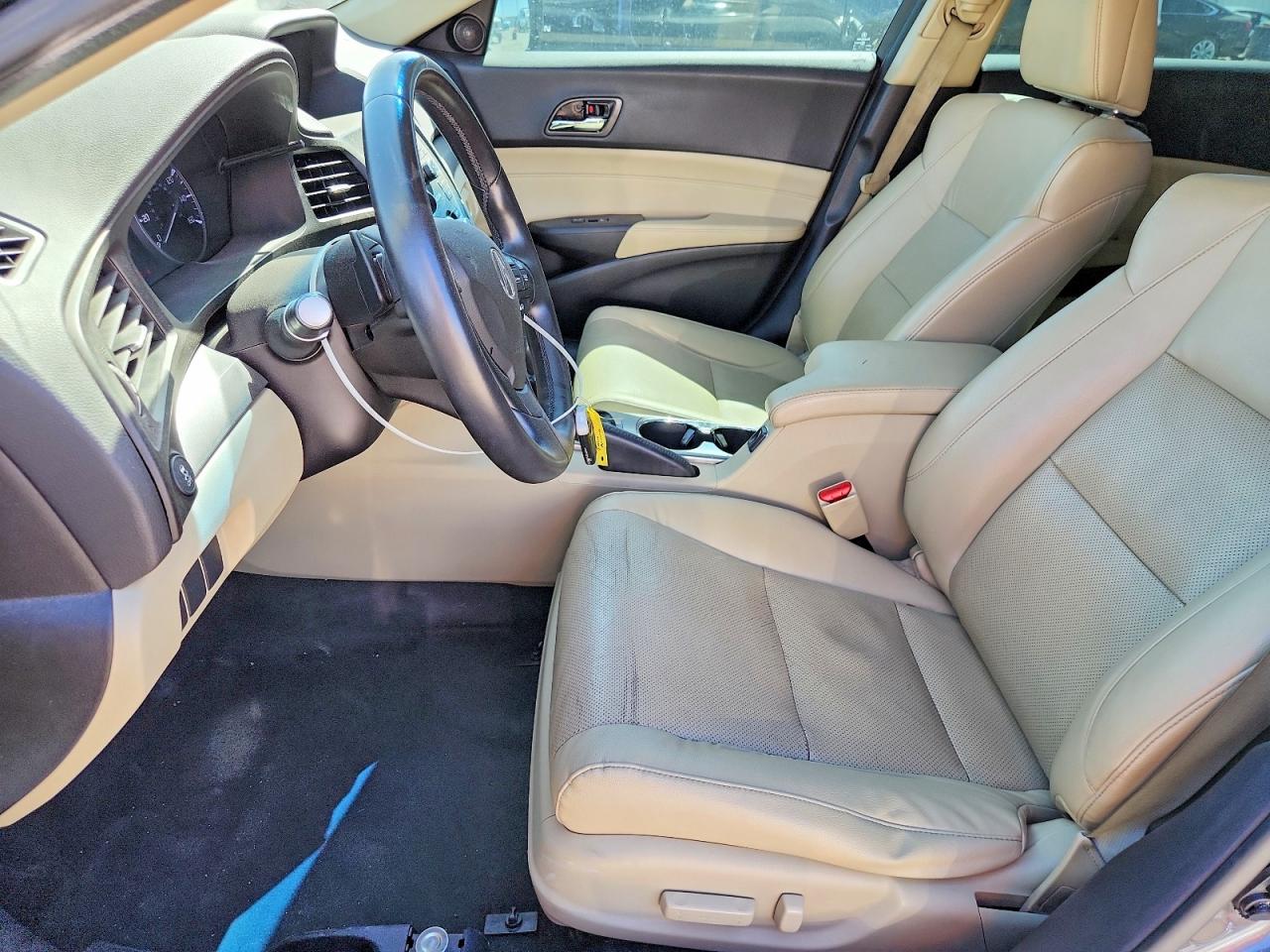 2014 Acura Ilx 20 Premium Silver vin: 19VDE1F50EE009297