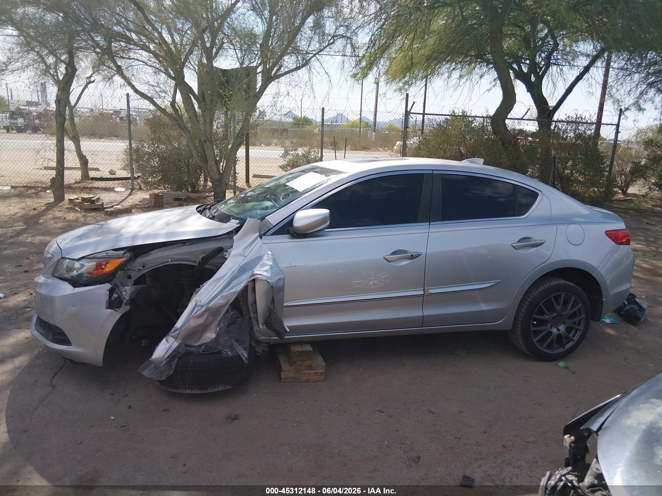 2013 Acura Ilx 2.0l Silver vin: 19VDE1F52DE010918