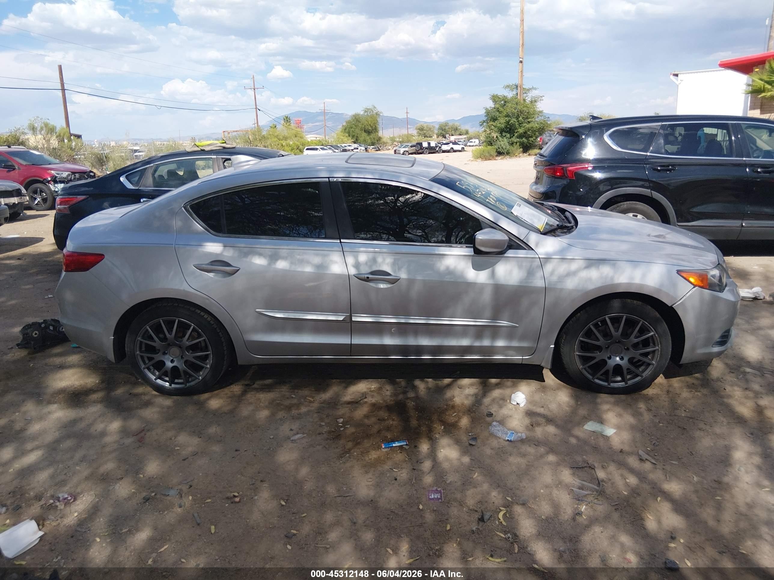 2013 Acura Ilx 2.0l Silver vin: 19VDE1F52DE010918