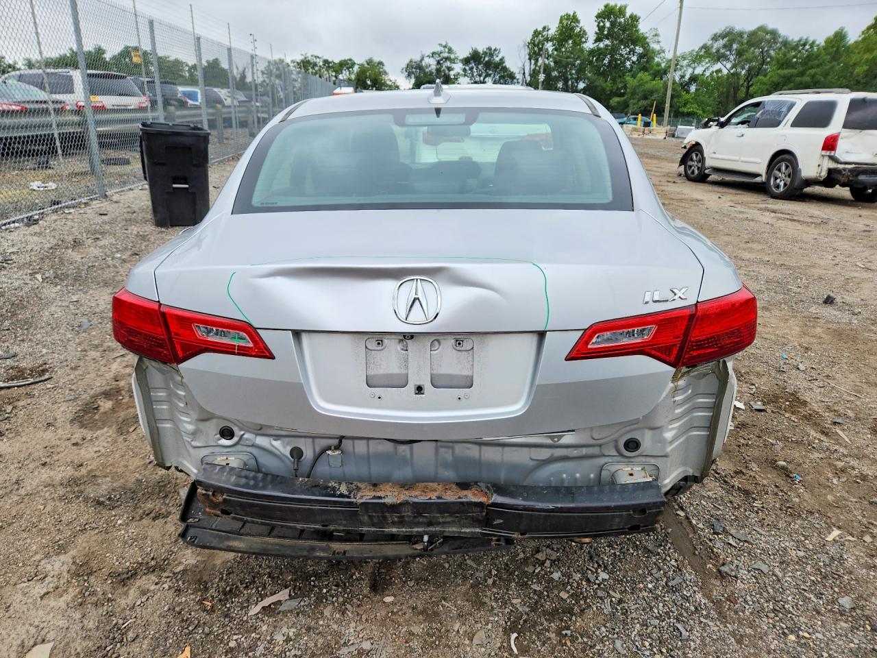 2014 Acura Ilx 20 Premium Silver vin: 19VDE1F53EE007639