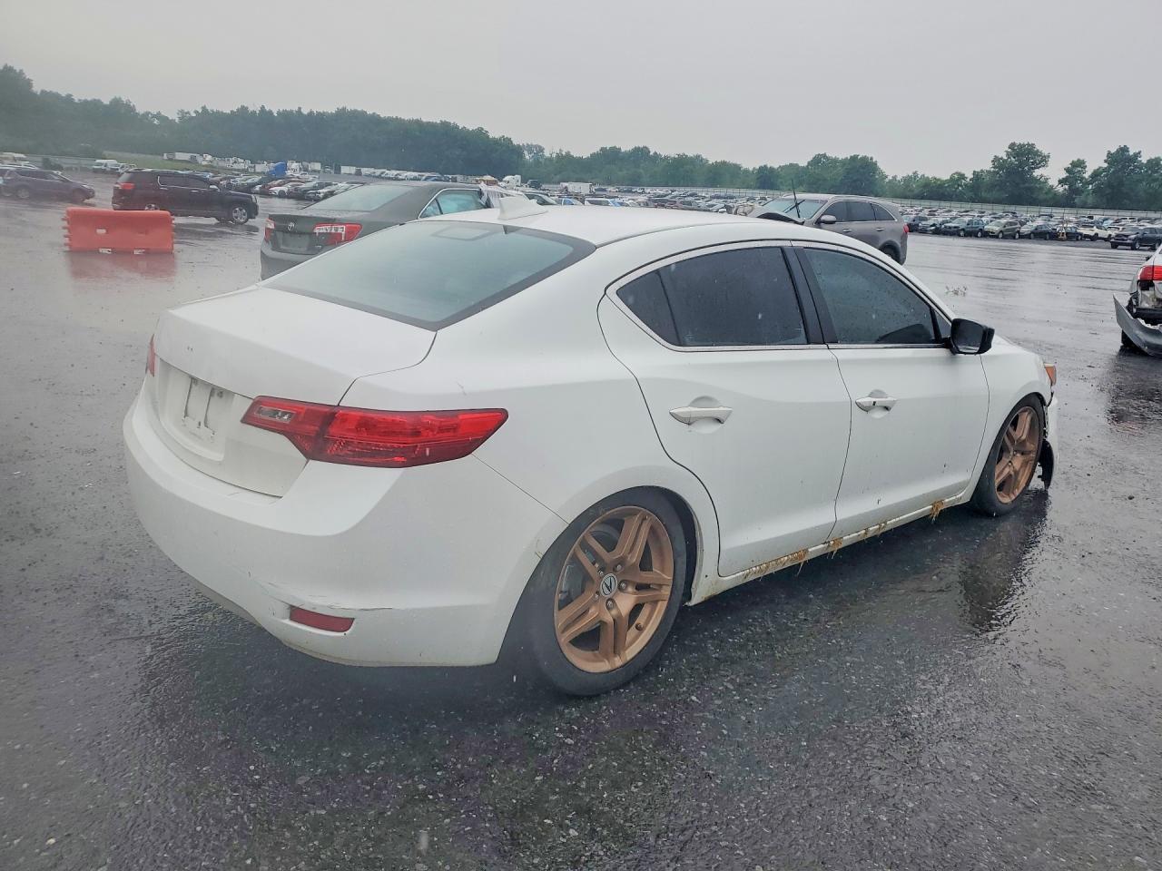 2015 Acura Ilx 20 Premium White vin: 19VDE1F53FE006346