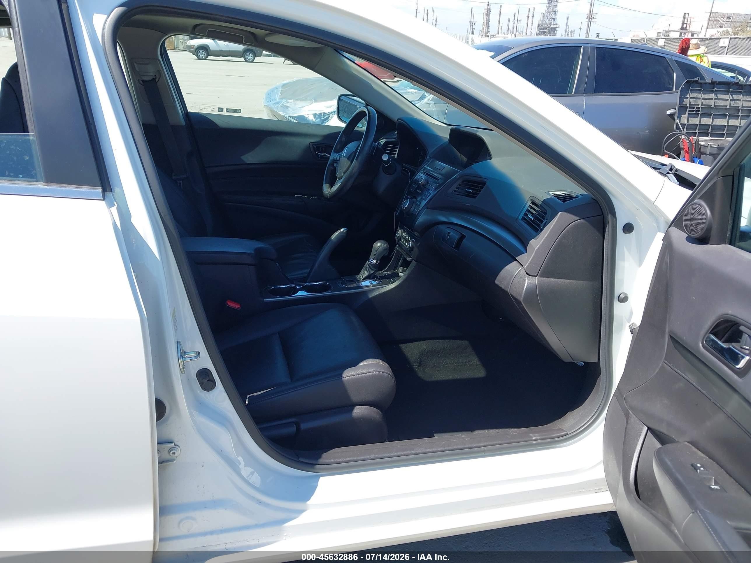 2015 Acura Ilx 2.0l White vin: 19VDE1F57FE004504