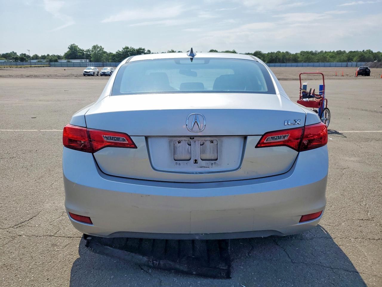 2014 Acura Ilx 20 Premium Silver vin: 19VDE1F58EE001237