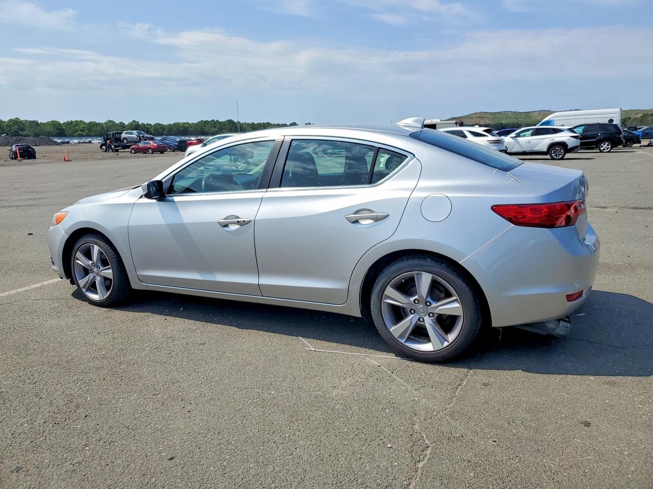 2014 Acura Ilx 20 Premium Silver vin: 19VDE1F58EE001237