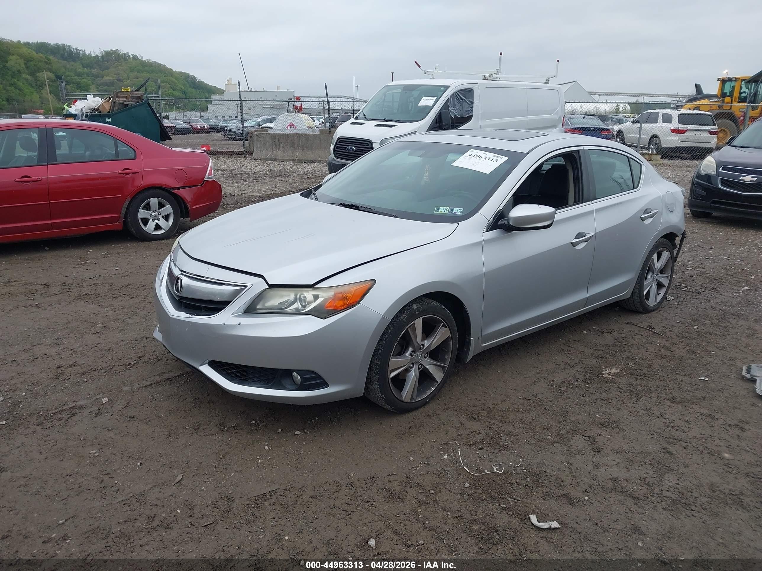 2013 Acura Ilx 2.0l Silver vin: 19VDE1F70DE002141