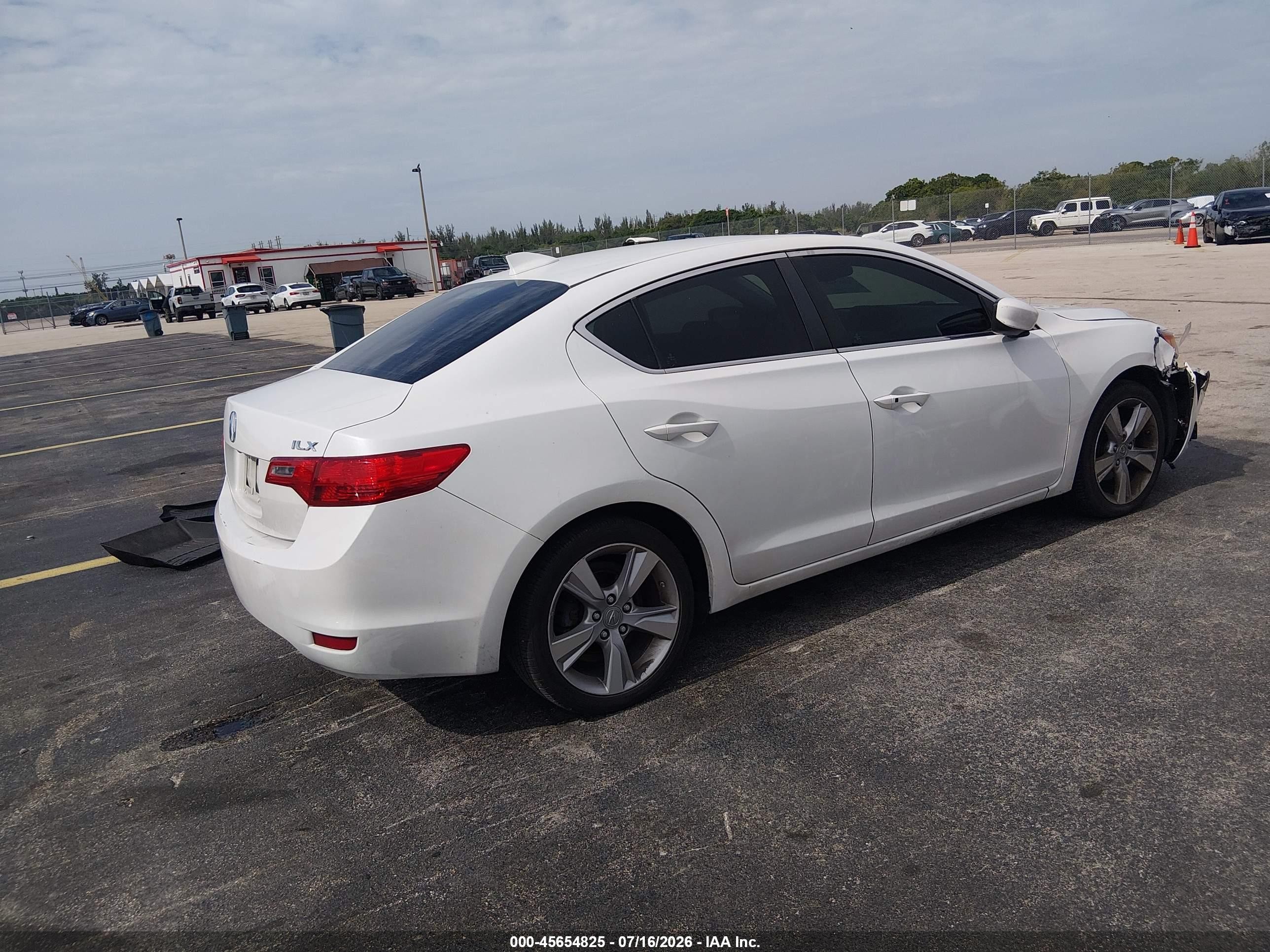 2014 Acura Ilx 2.0l White vin: 19VDE1F71EE003753